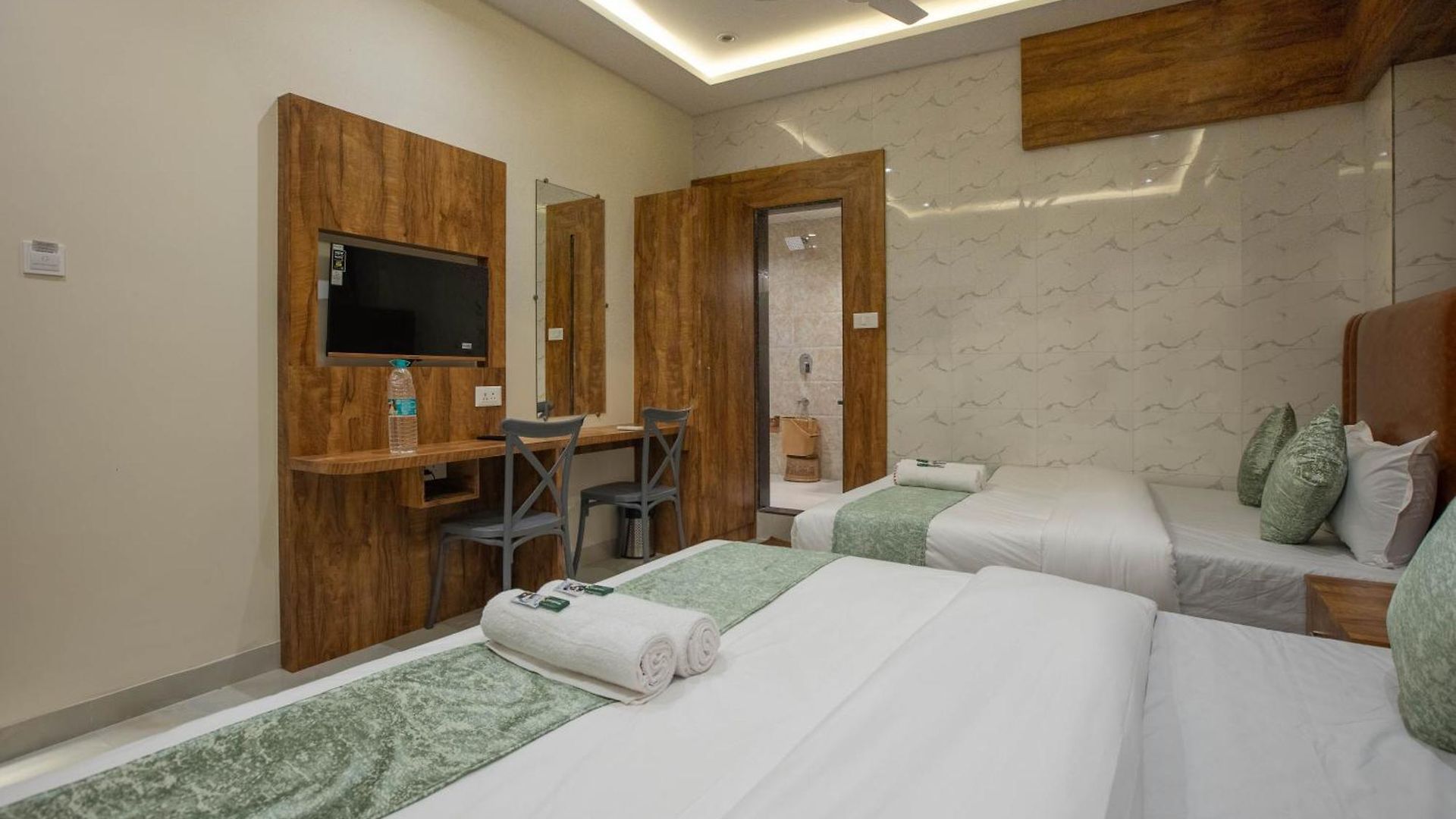 Hotel Heraa International