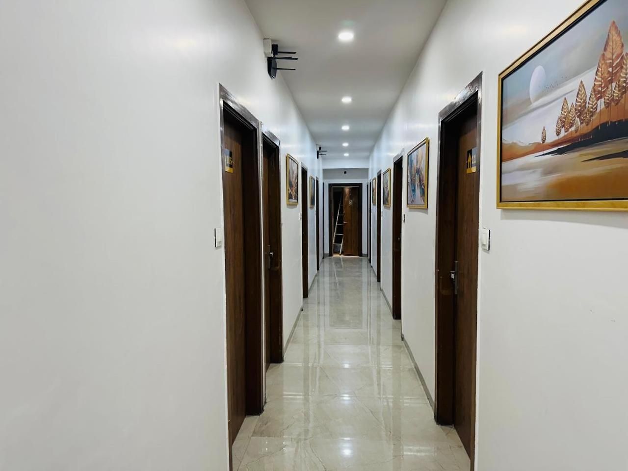 Deluxe Residency Nr- International Airport *