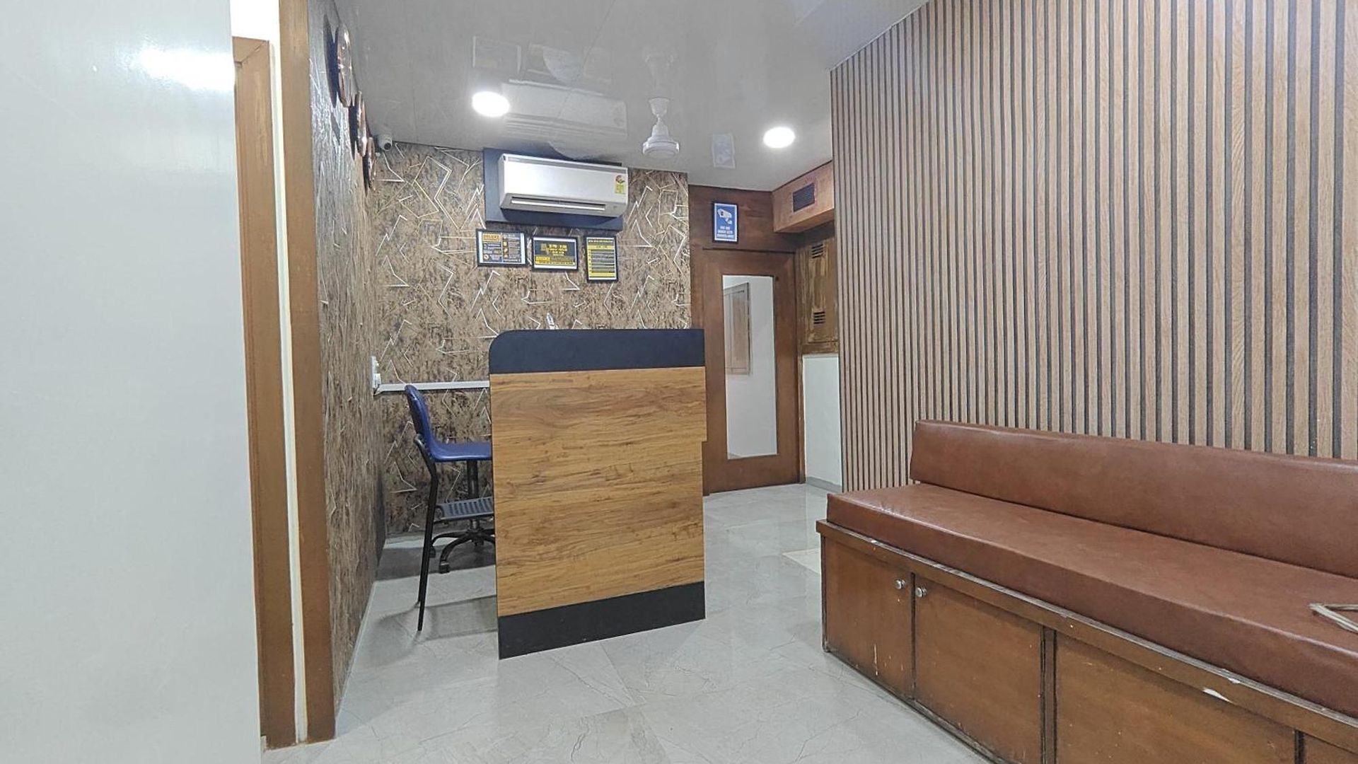 Hotel Deluxe Residency Nr- International Airport *