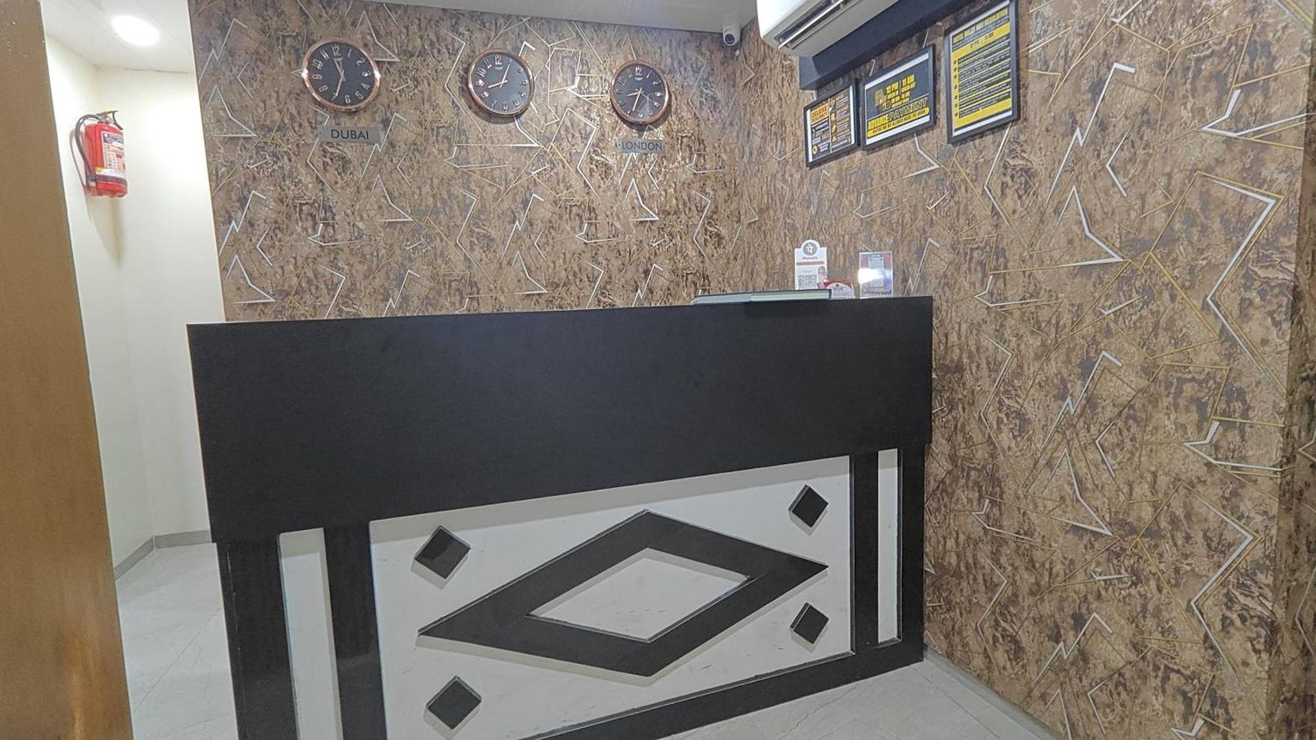 Deluxe Residency Nr- International Airport *