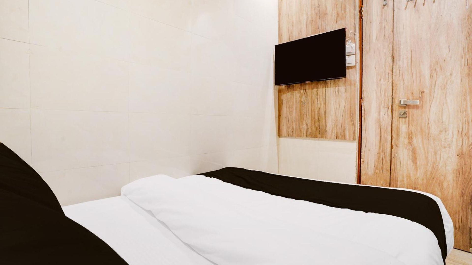 O New Firdous Hotel