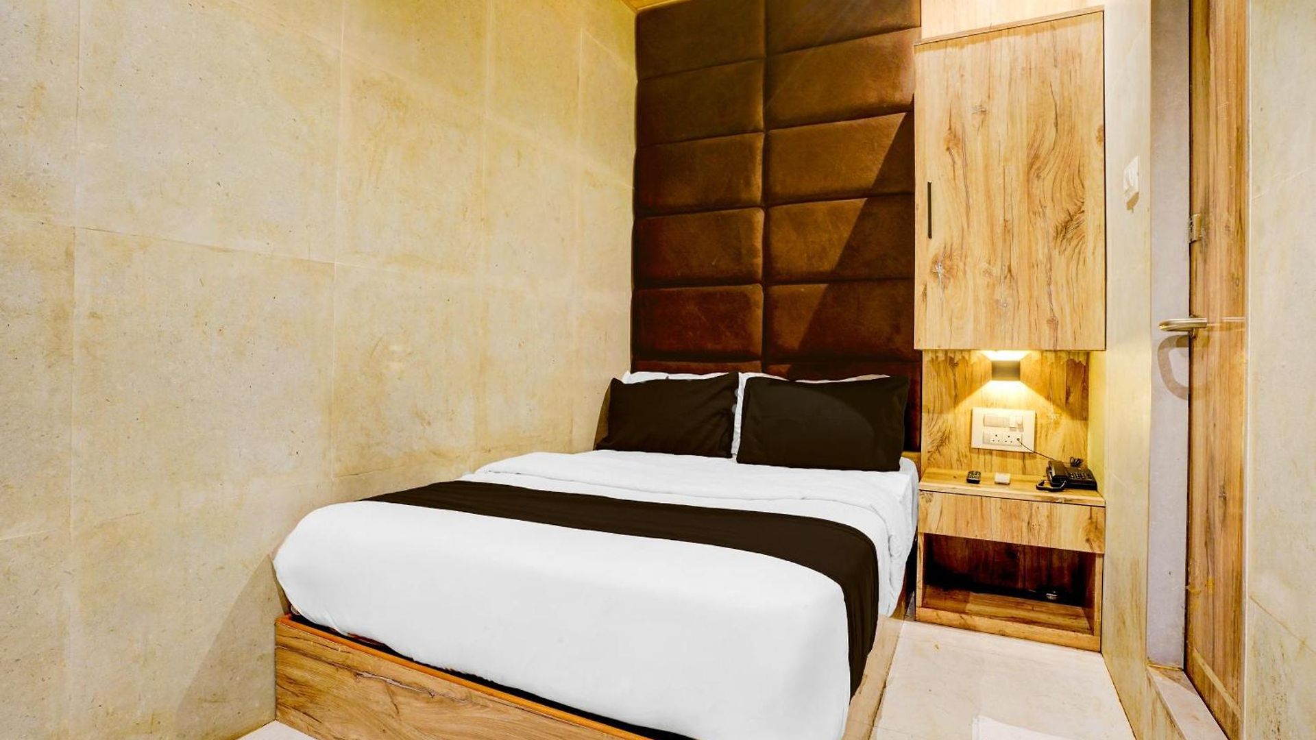 Hotel O Royal Bkc