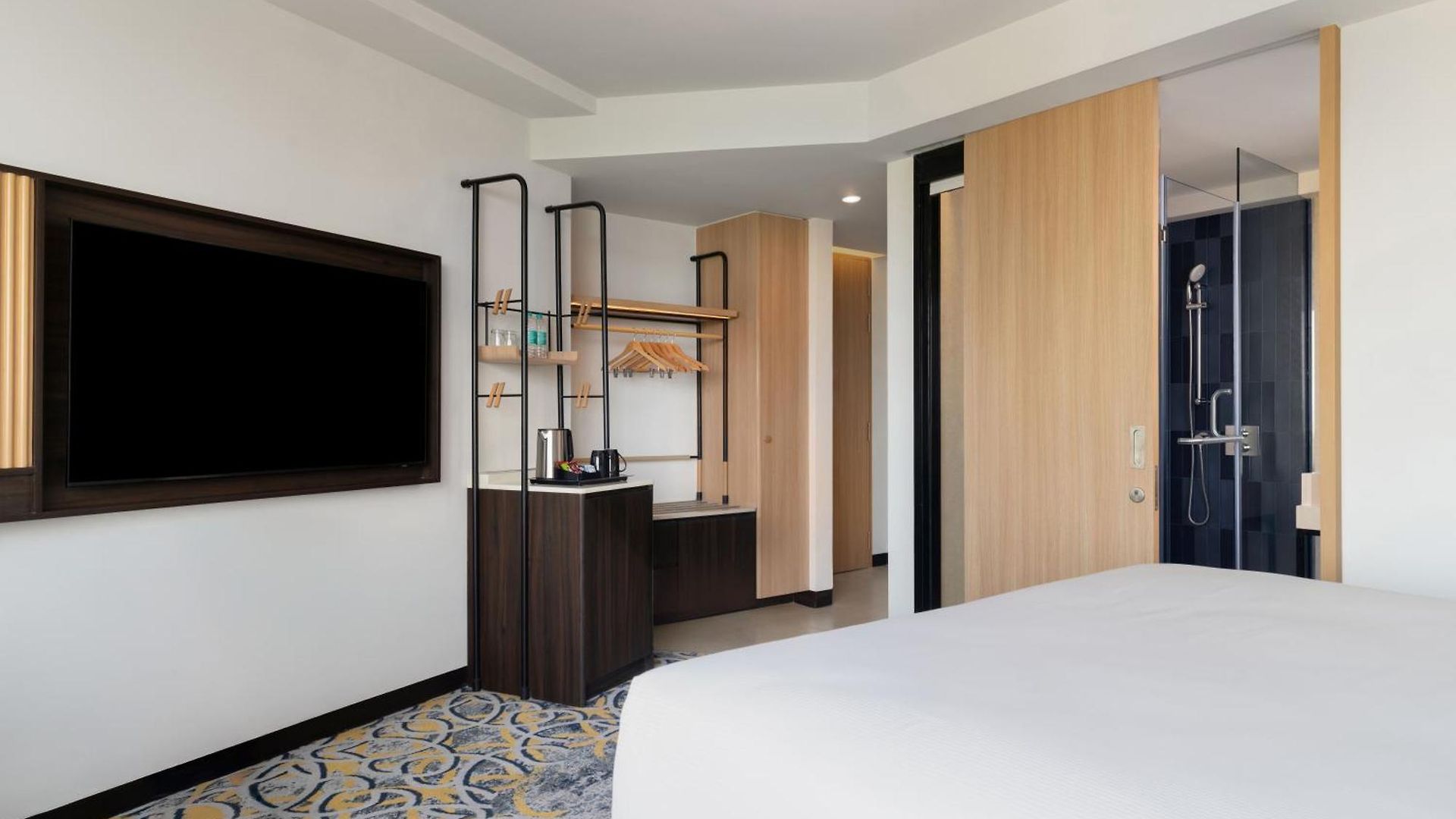 Hilton Garden International Airport Hotel 4*