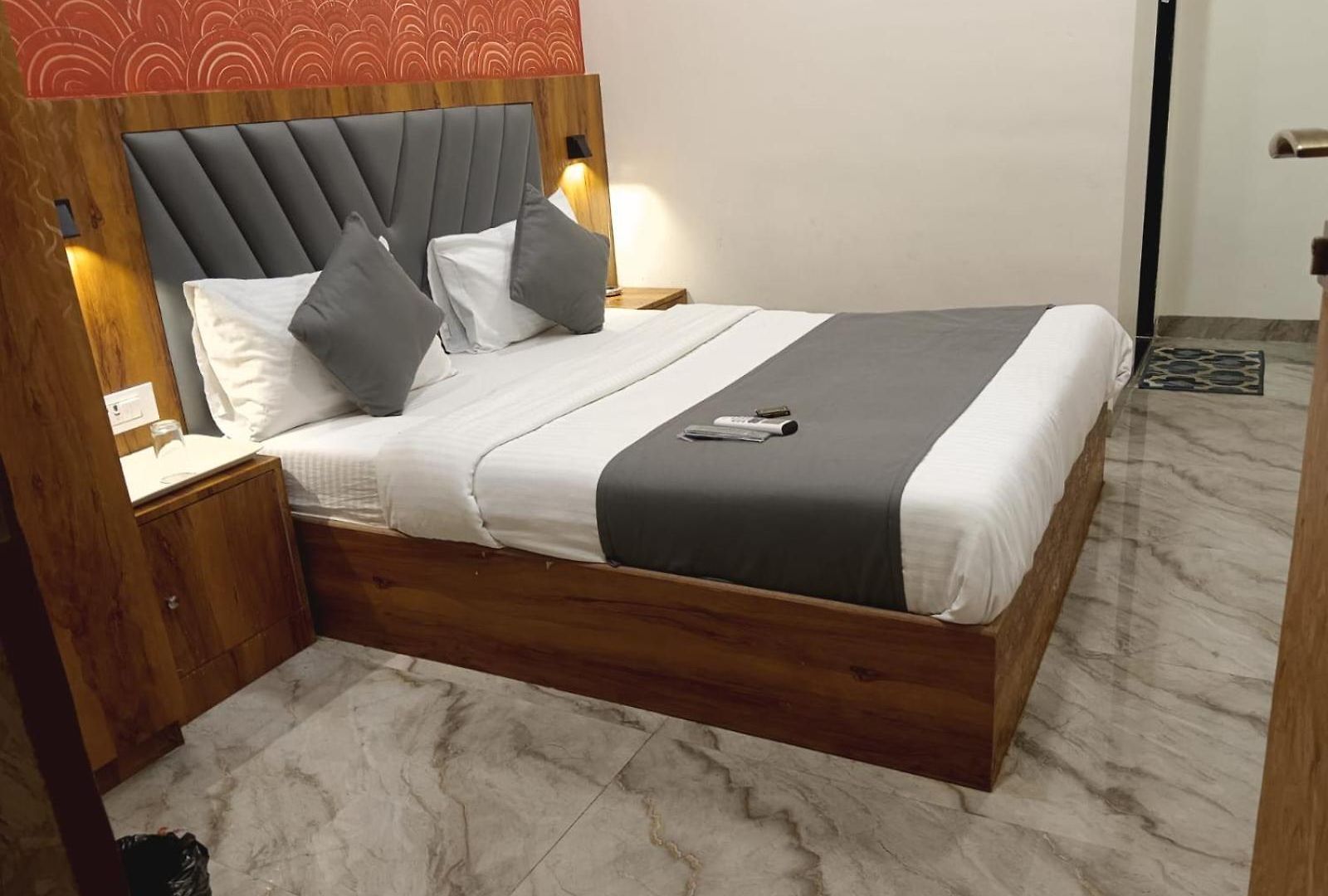 Priceless Galaxy Nesco Goregoan Hotel Mumbai