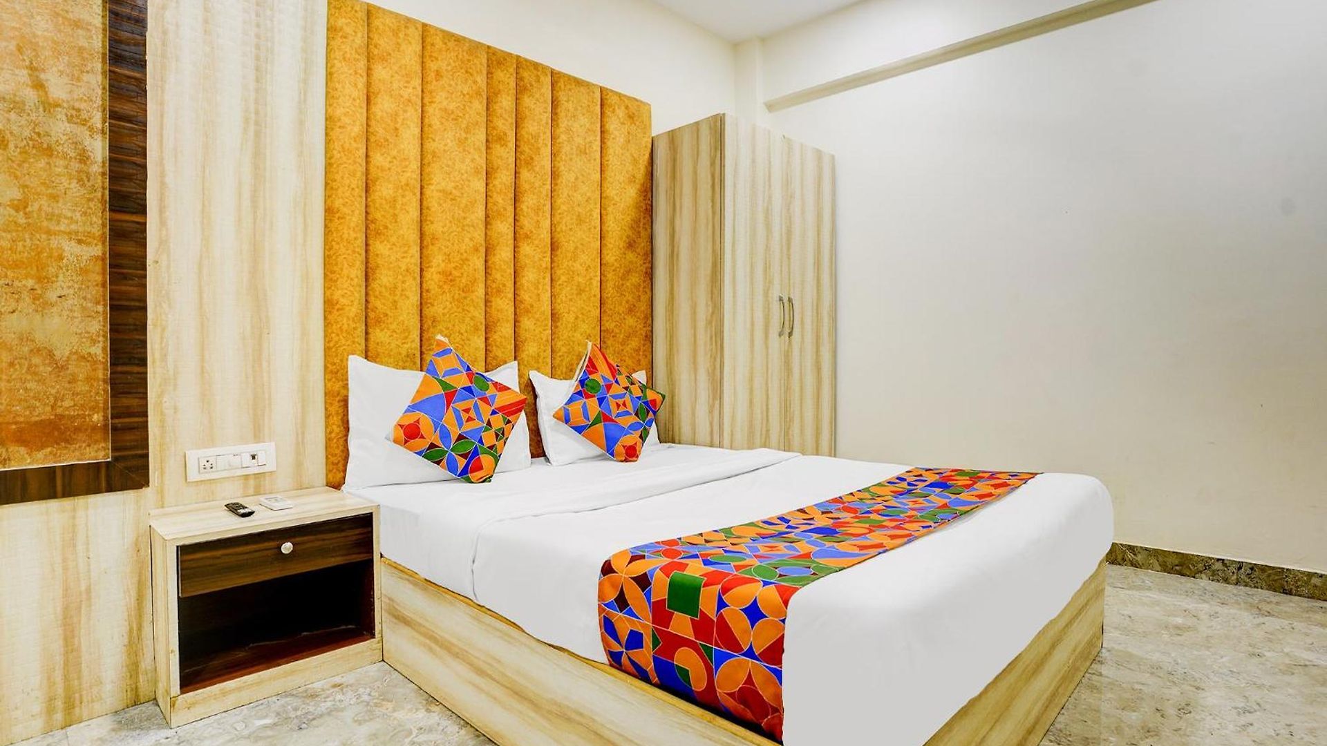 Hotel Via Sumit Palace Mumbai