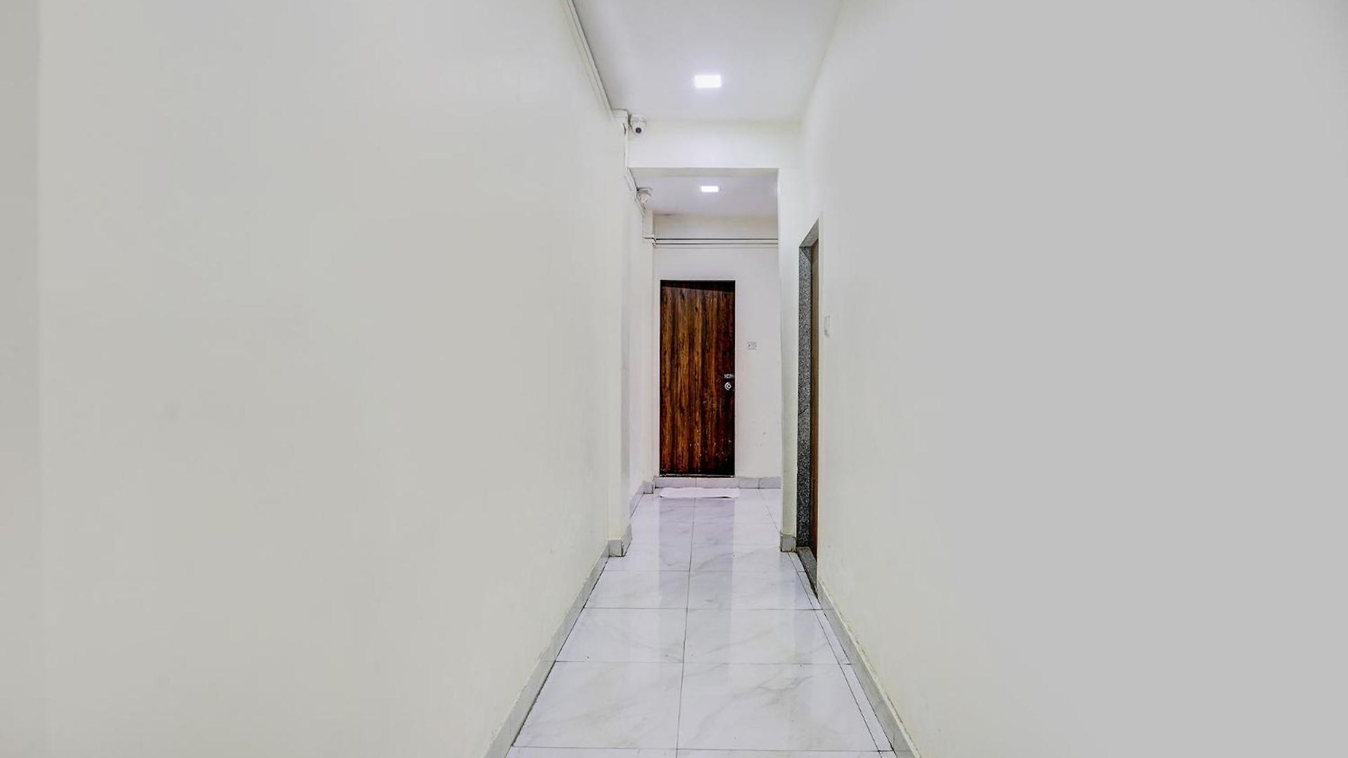 Hotel Via Sumit Palace 3*