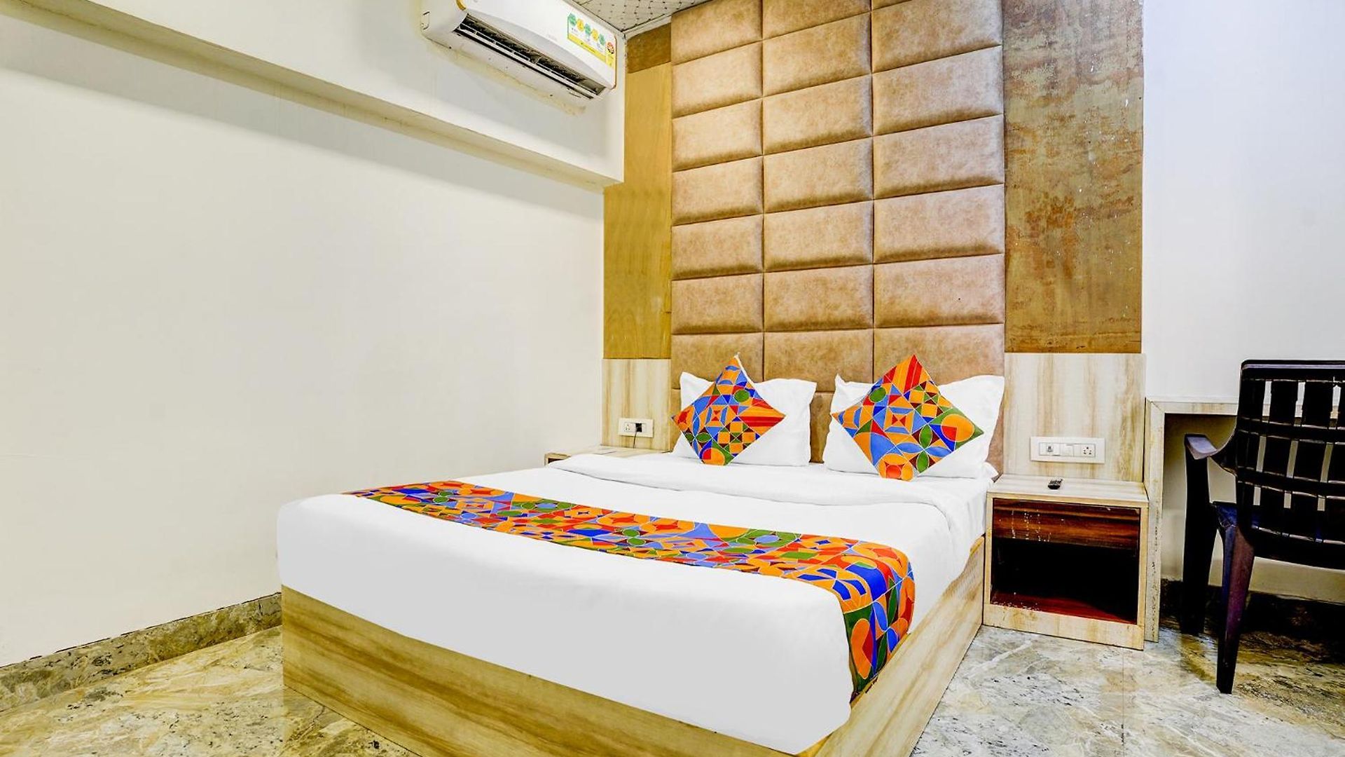 Via Sumit Palace Hotel 3*