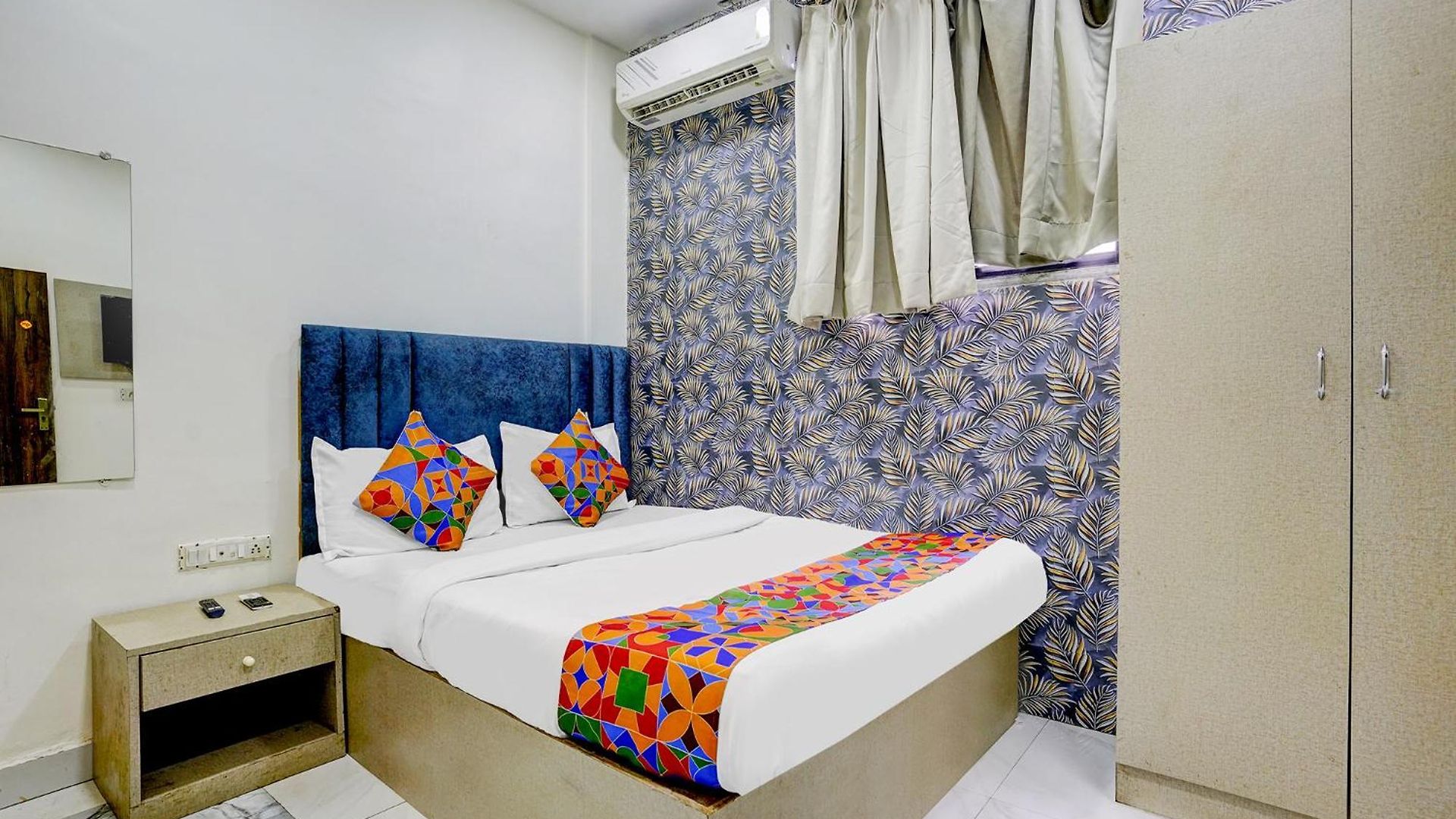 Hotel Via Sumit Palace 3*