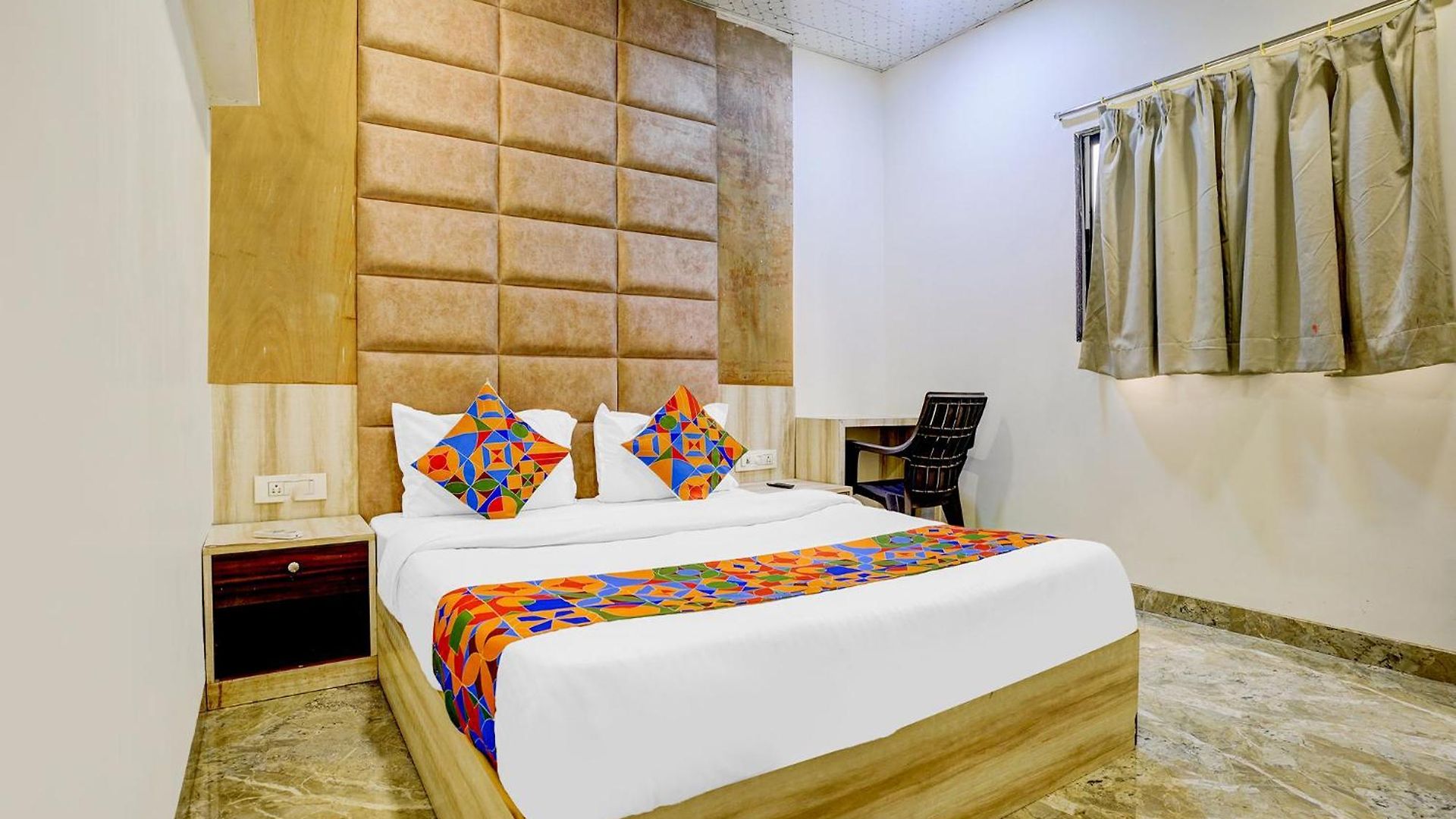 Via Sumit Palace 3*