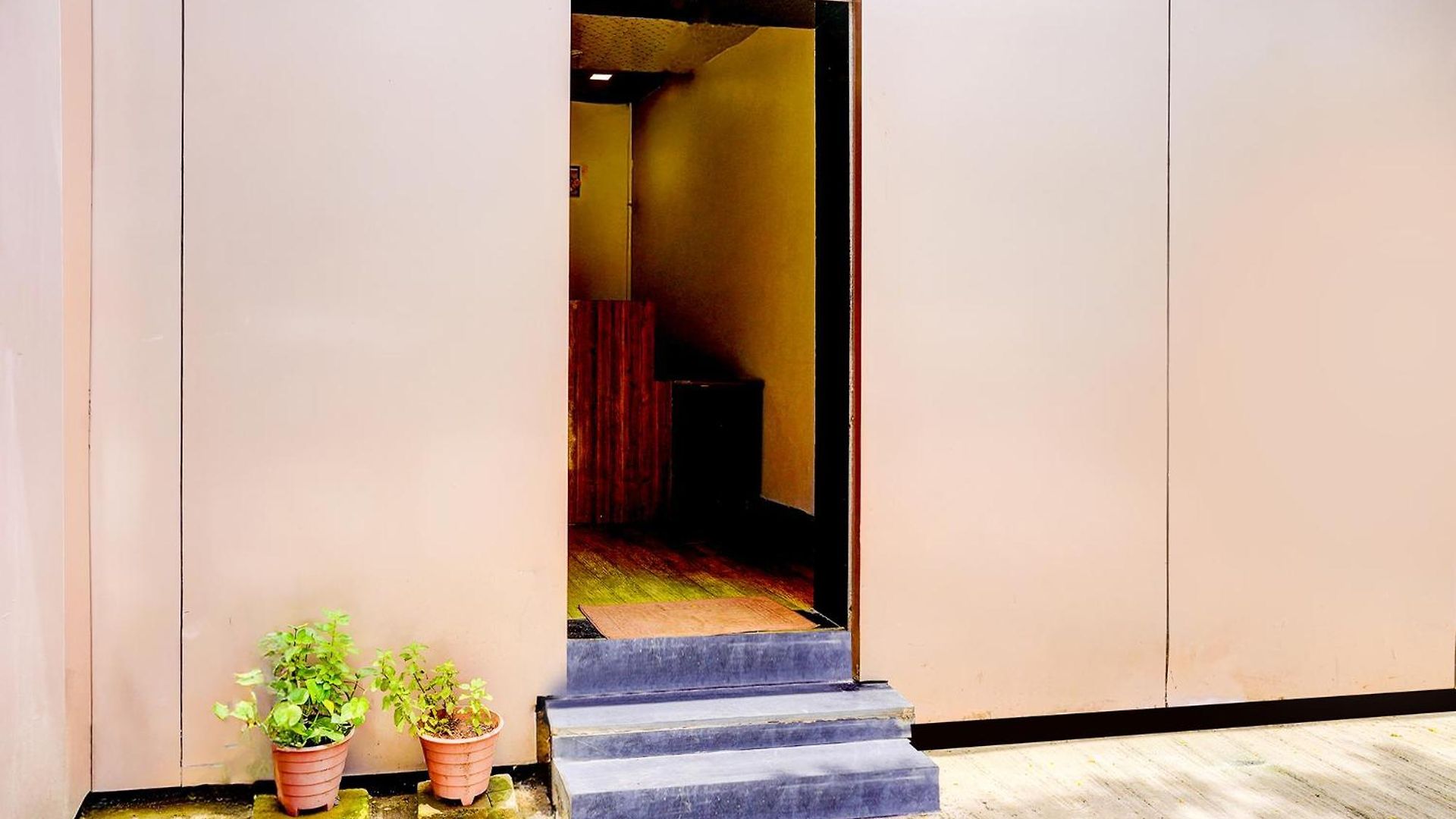 Via Sumit Palace Mumbai