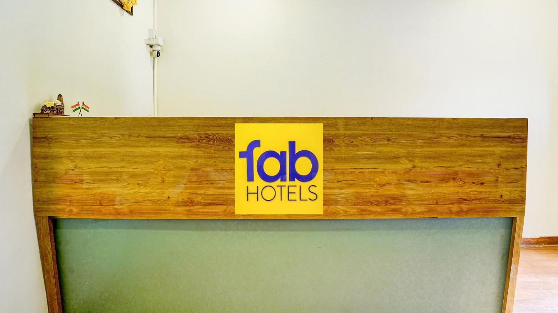 Hotel Via Sumit Palace Mumbai