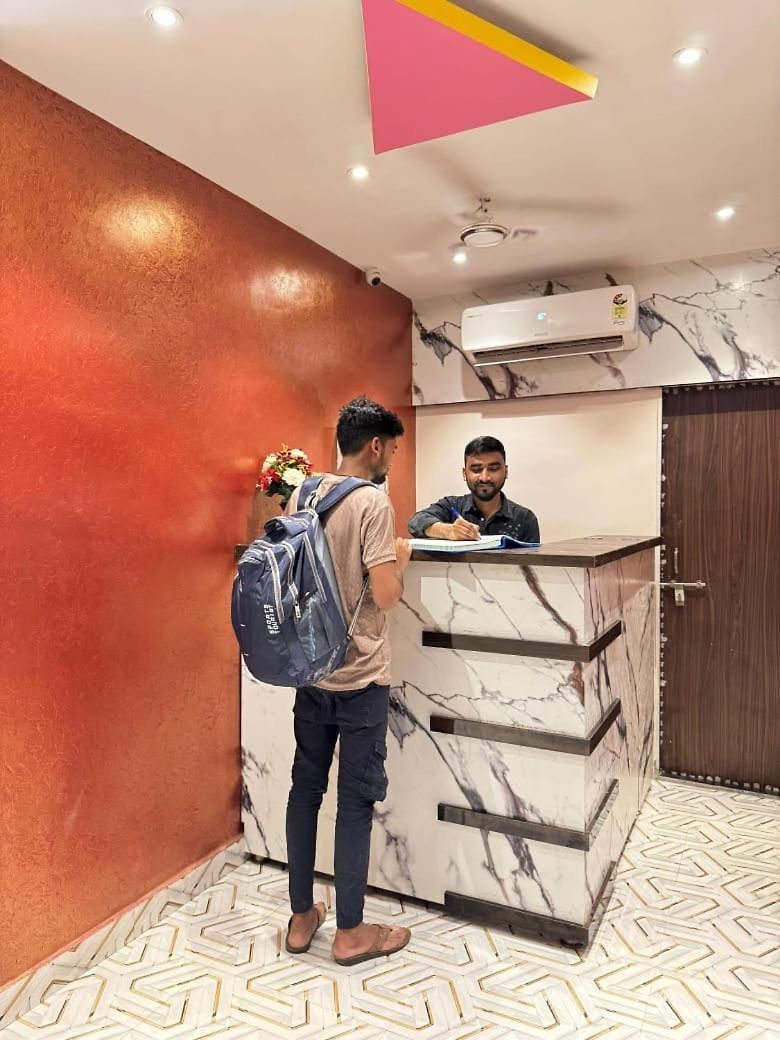 Hotel Rishi Palace Ashlfa Metro 3*