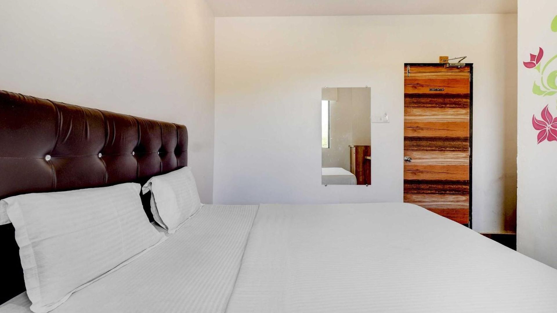 Hotel Collection O Kharbao Bhiwandi Thane 3*