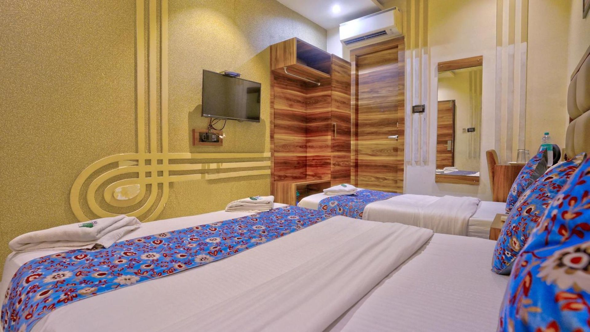 Hotel Meriton Buisness International Airport T-2 Mumbai