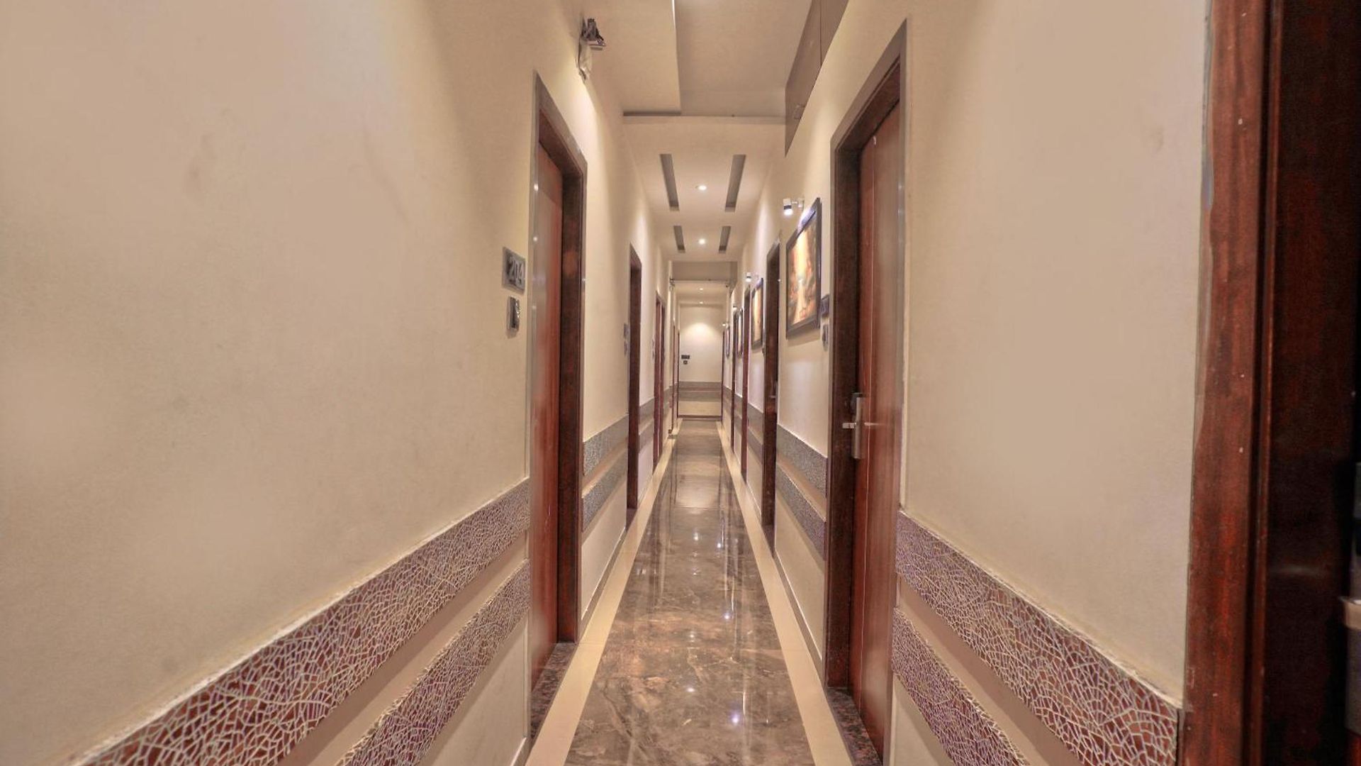 Meriton Buisness International Airport T-2 Hotel Mumbai
