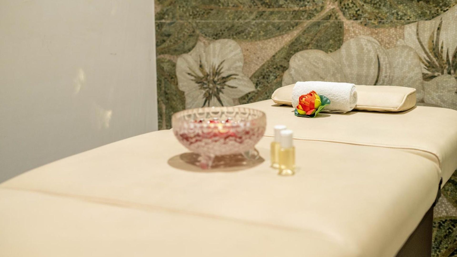Z Bliss Suites, Bkc 4*