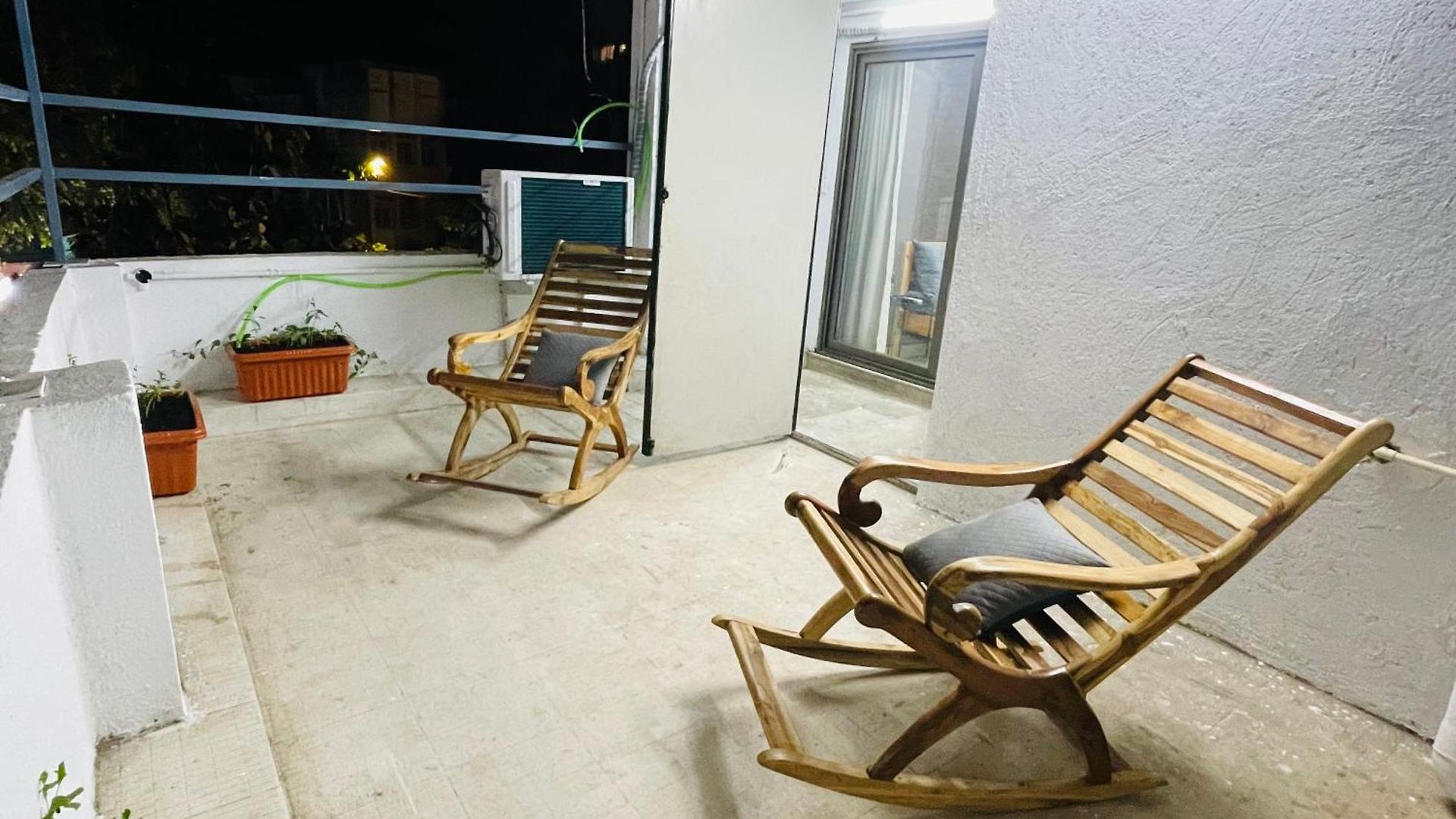 Luxe-bnb Near Airport Homestay *