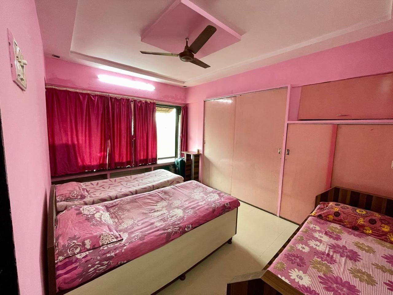Bed & Breakfast Sk Only For Females *