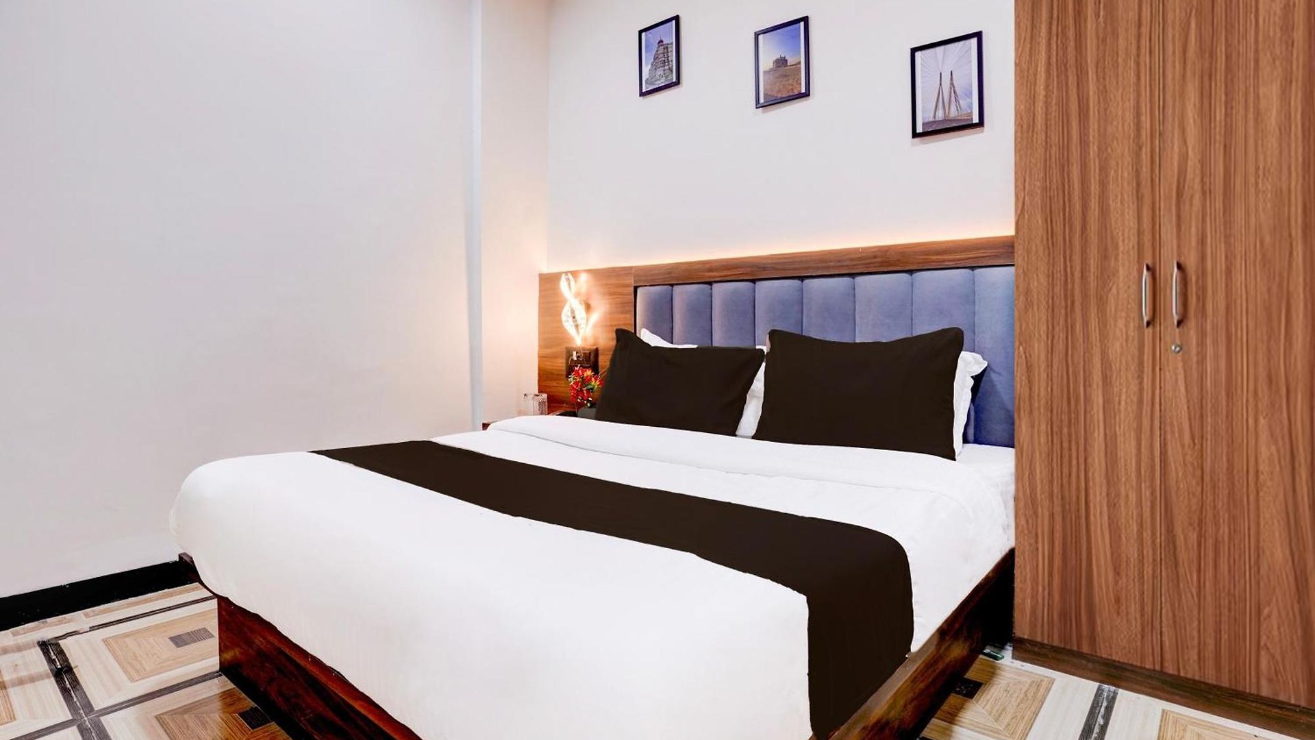 Super O Ananta Hotel 3*
