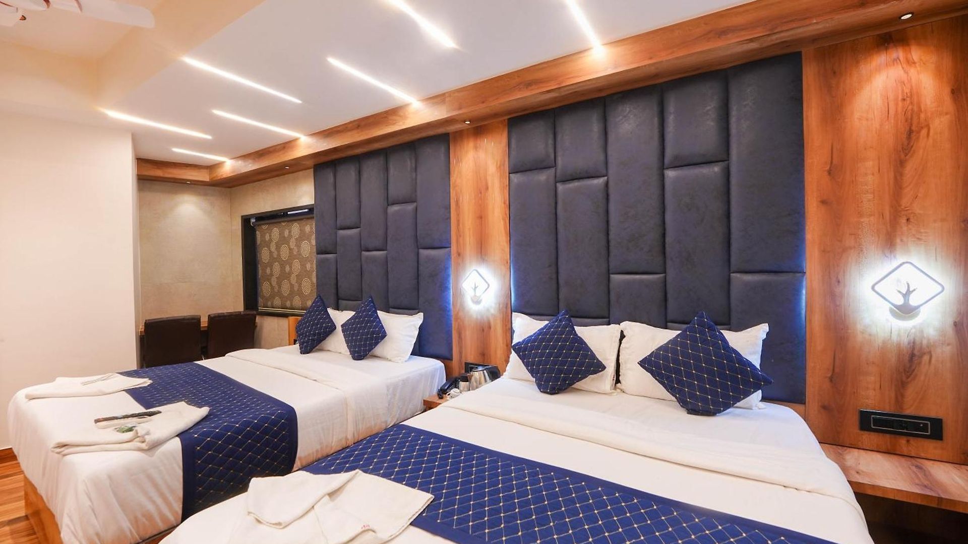 Palace 2* Mumbai