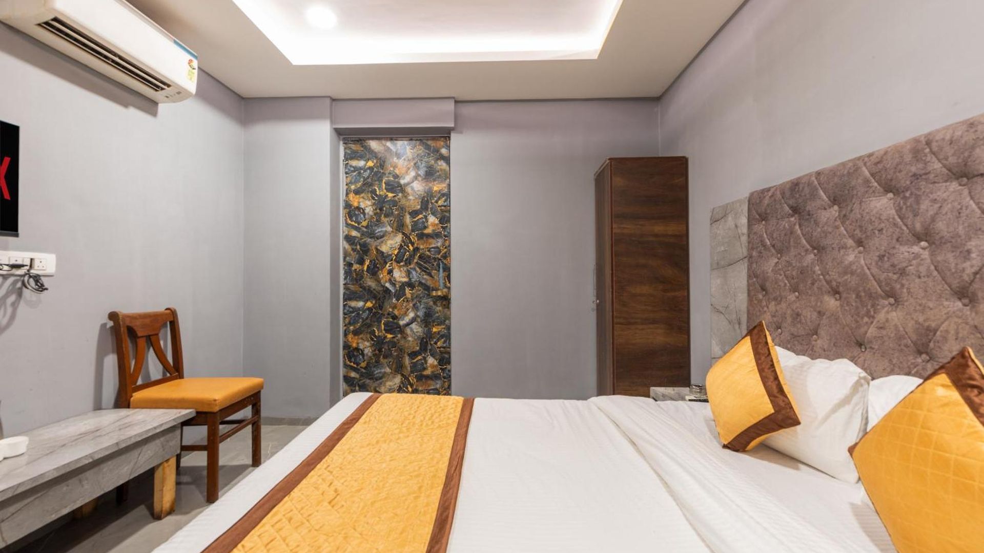 De Classico -lokhandwala Guest house Mumbai