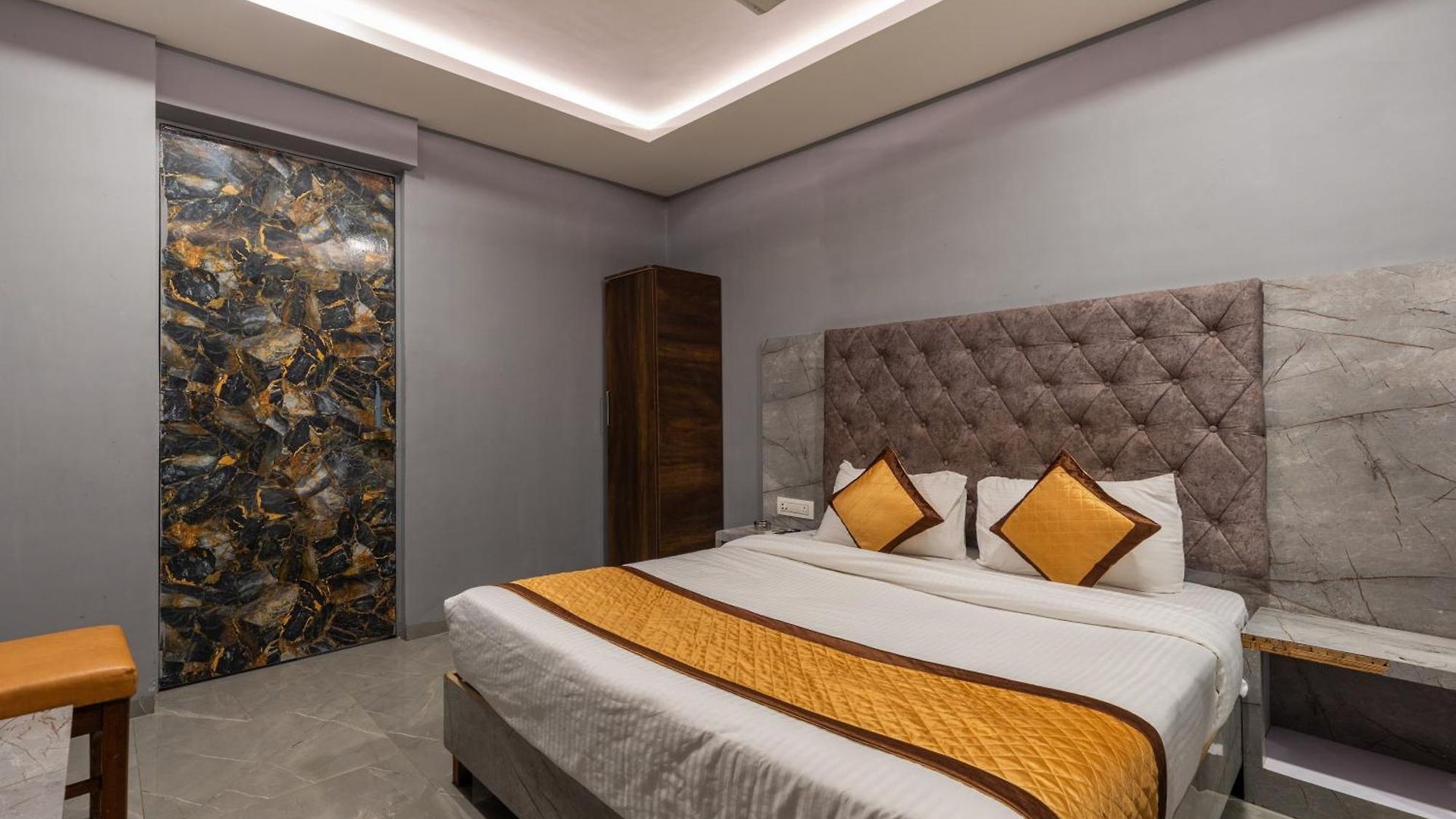 De Classico -lokhandwala