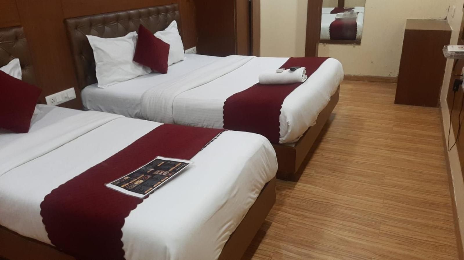 Hotel Arton By Avion Palace - Near International Airport Mumbai