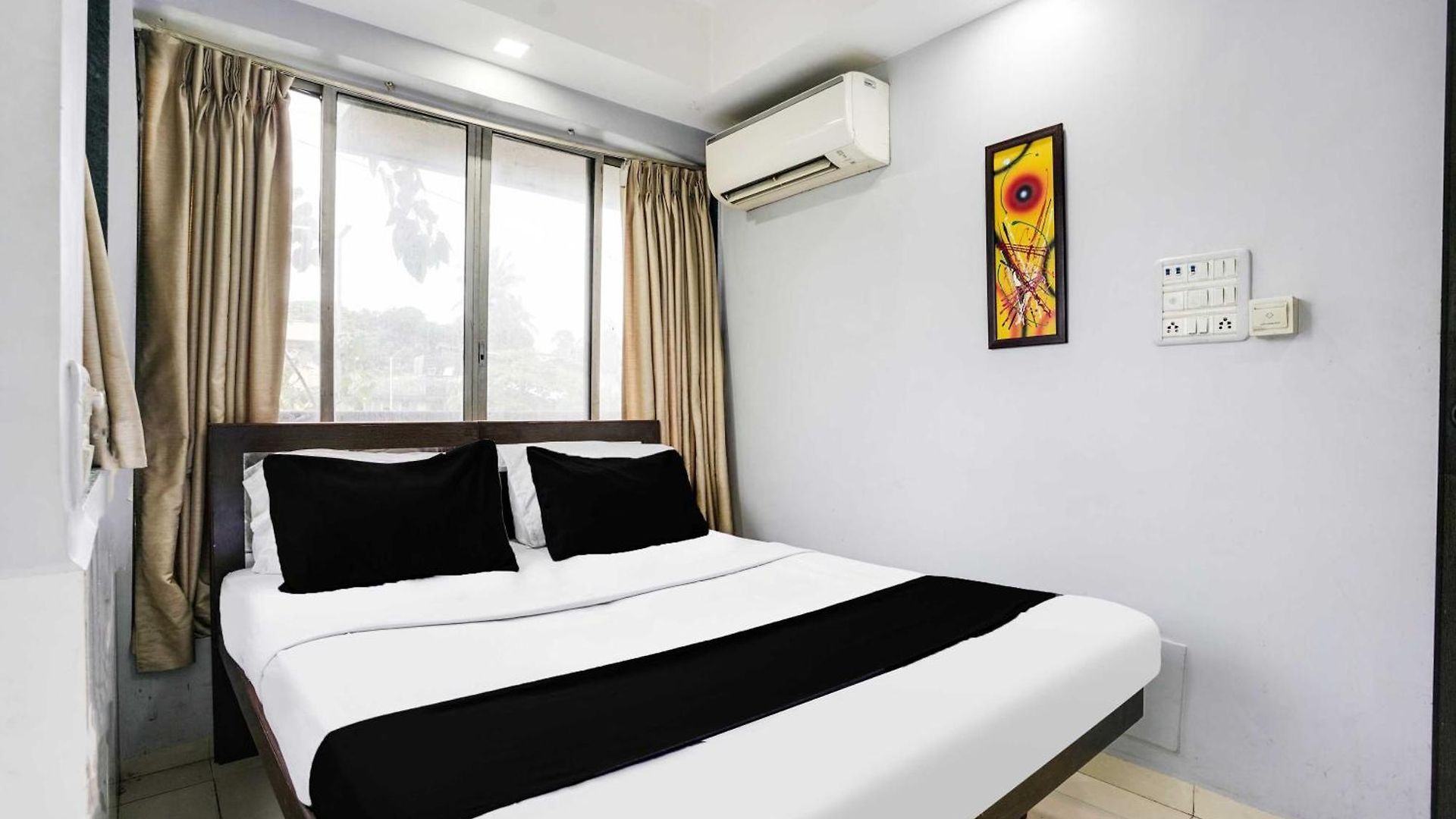 Hotel Townhouse Andheri Near Airport We