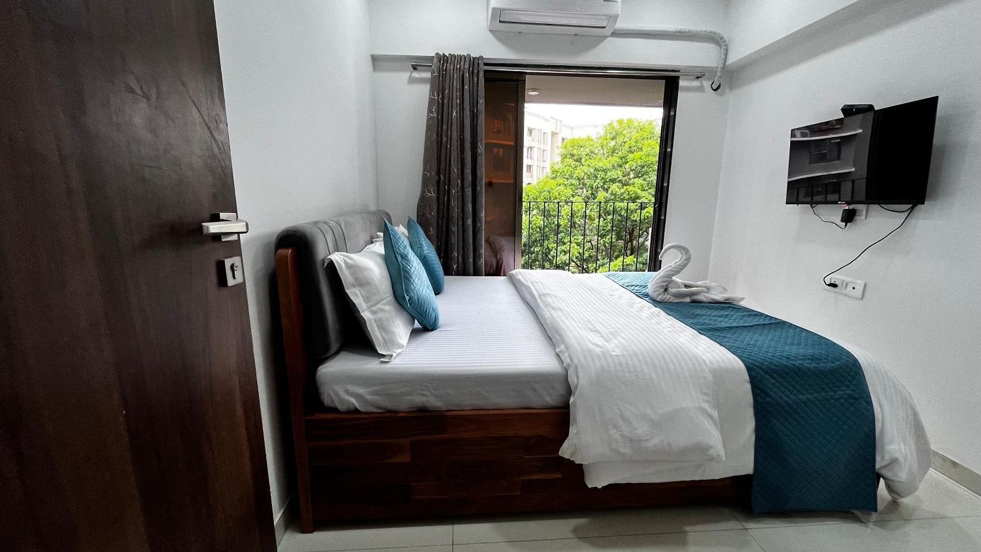 Guest house Zenith & Service - Powai Mumbai