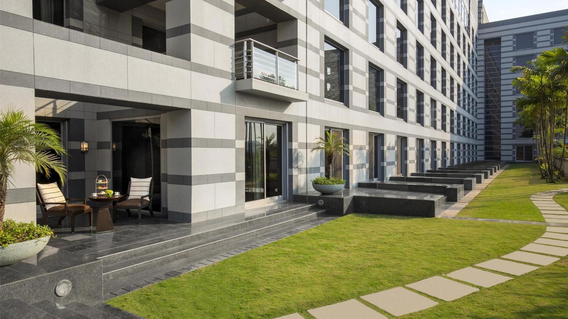 Grand Hyatt And Residences 5*
