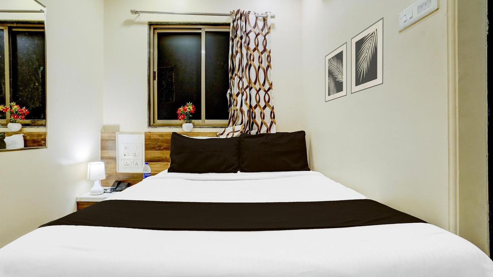 Collection O Airport Metro Andheri East Hotel Mumbai