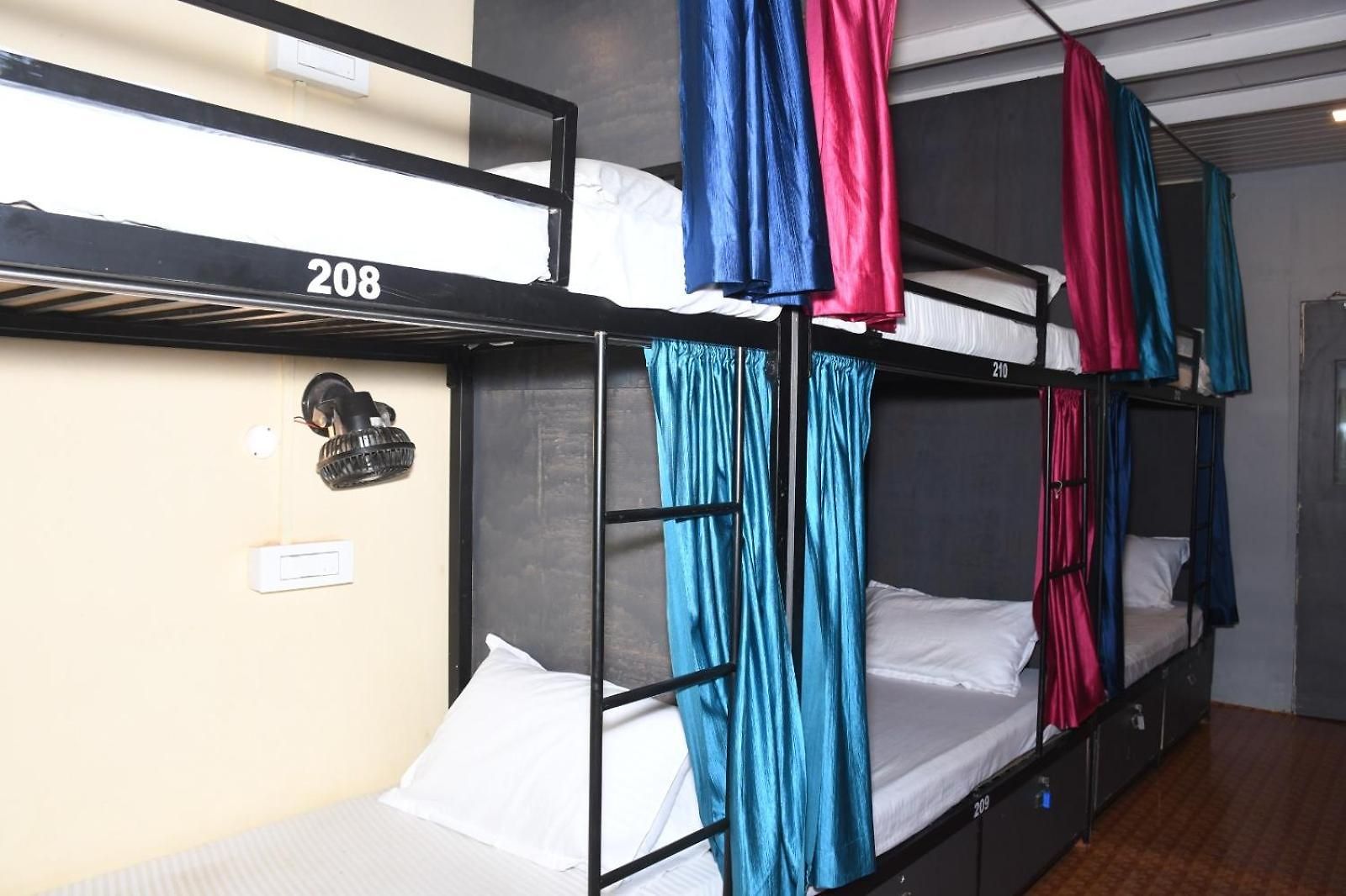 Hostel Hangout