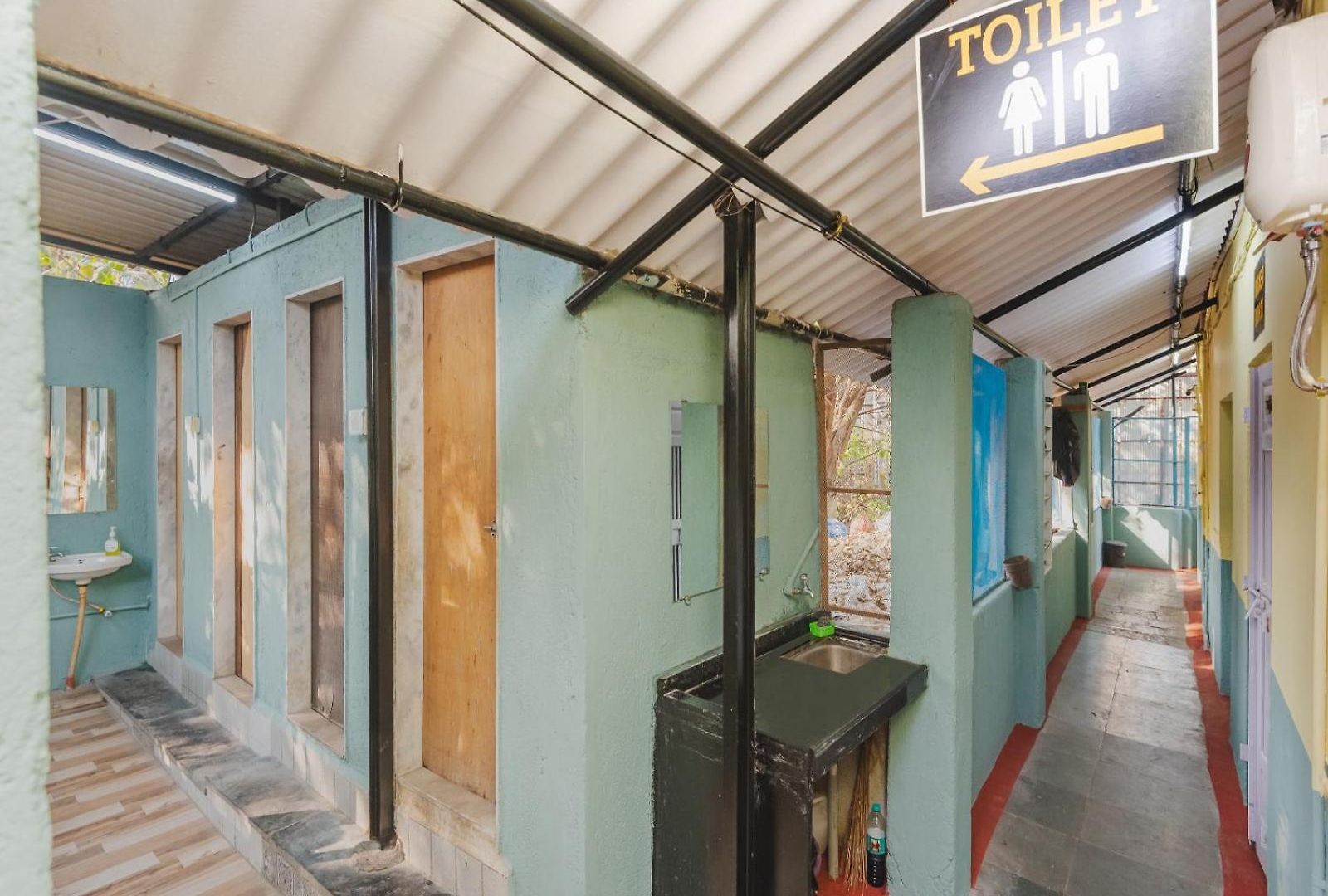 Hostel Hangout Mumbai