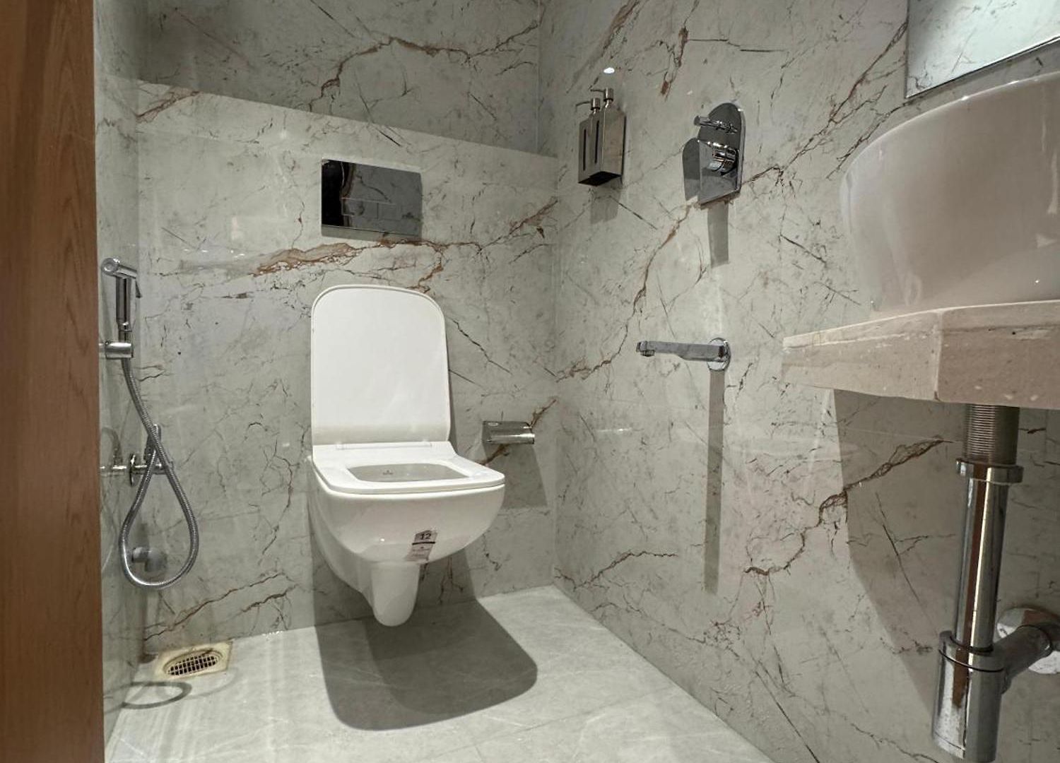 Comfort Castle Hotel Mumbai