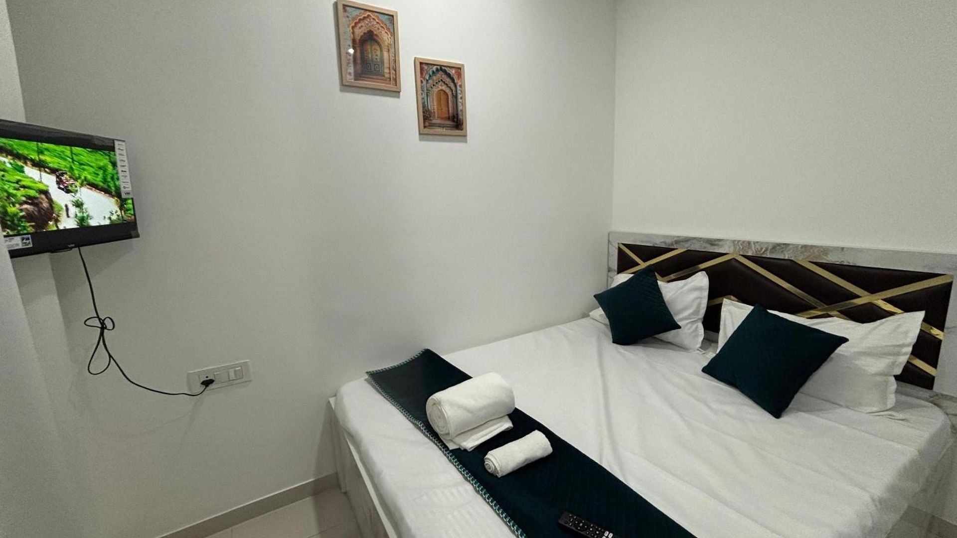 Apartment Atithi Homes Luxe Kandivali