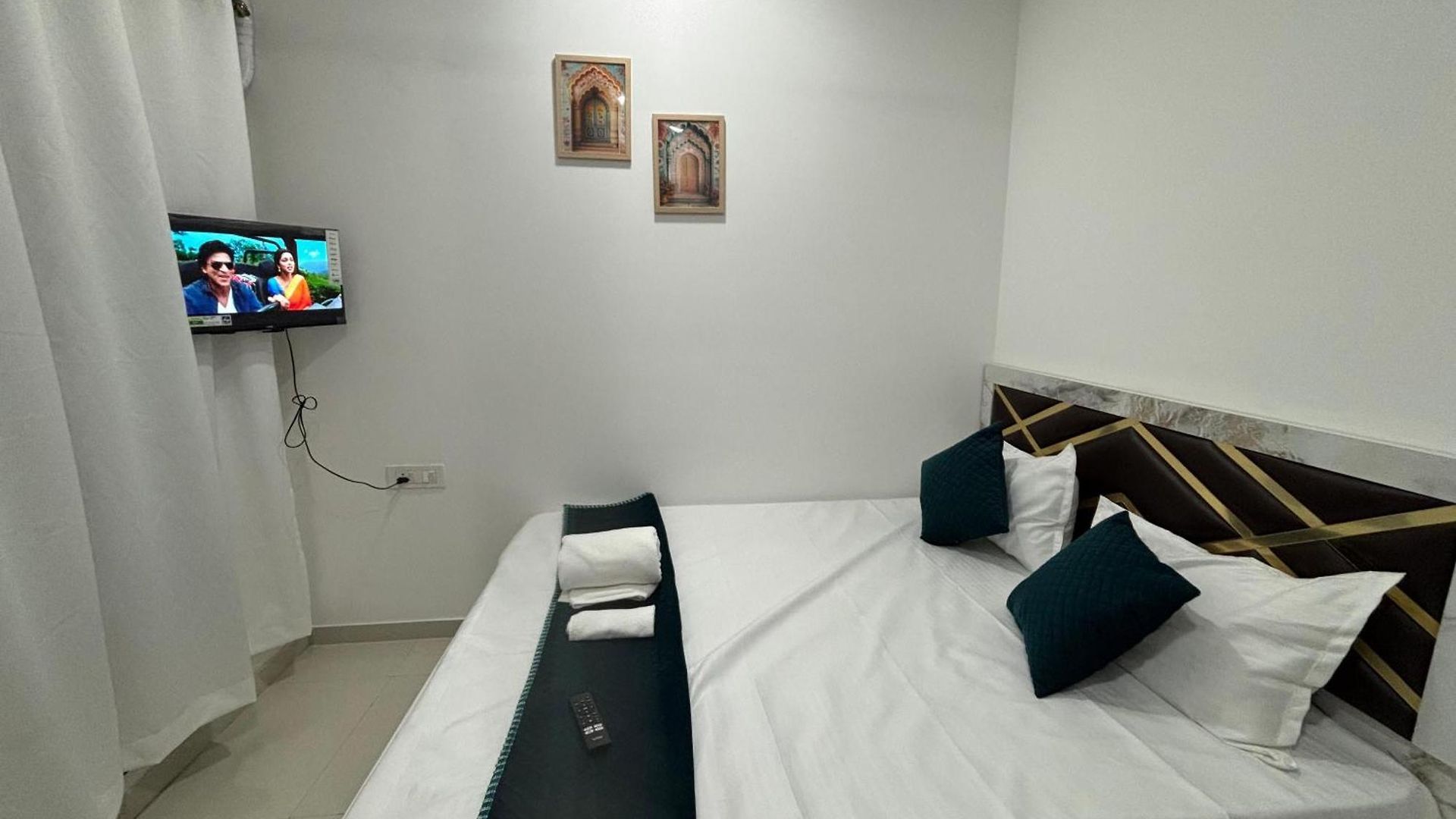 Atithi Homes Luxe Kandivali Apartment