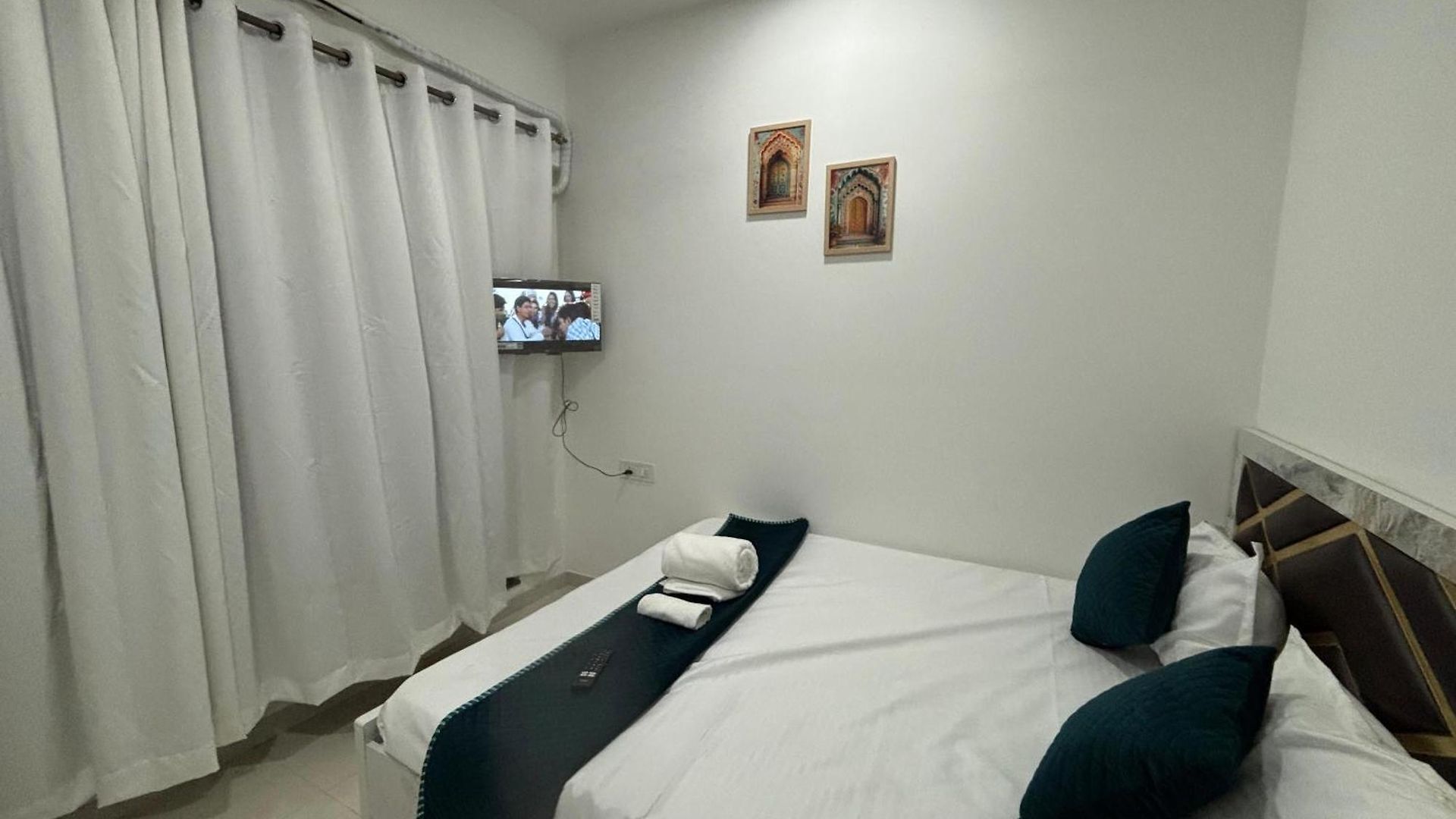 Apartment Atithi Homes Luxe Kandivali