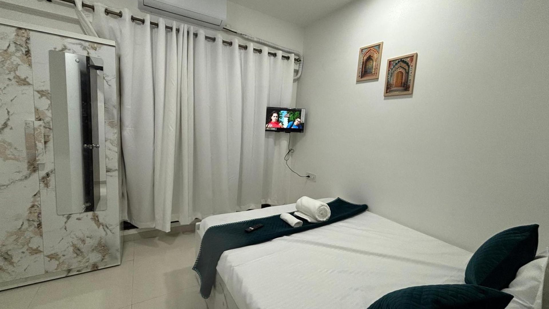 Apartment Atithi Homes Luxe Kandivali *