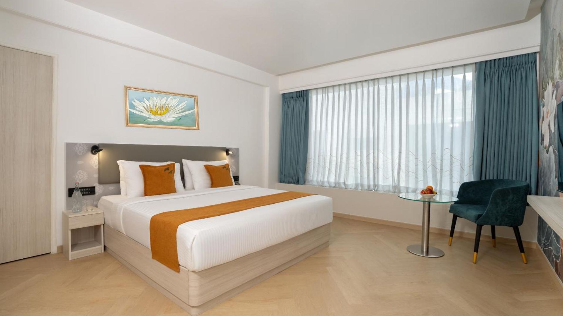 Kohinoor Continental, Airport 4*