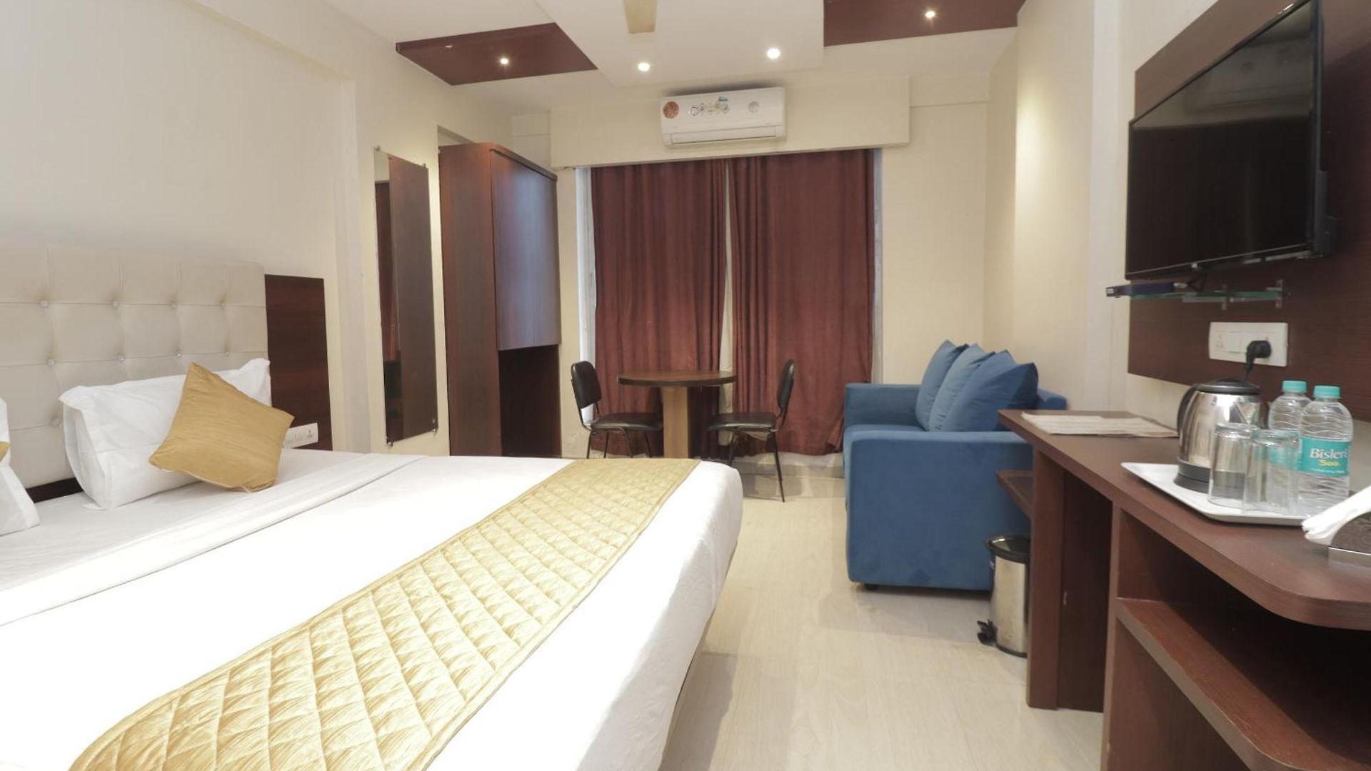 Hotel Malad Opposite Malad Railway Station