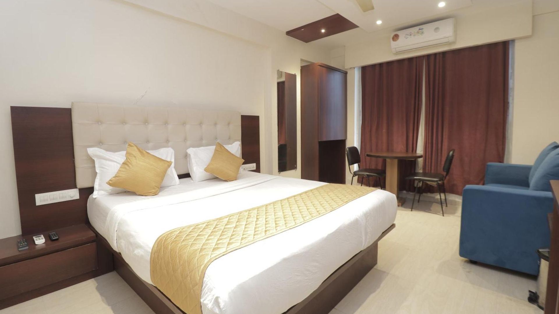 Hotel Malad Opposite Malad Railway Station Mumbai