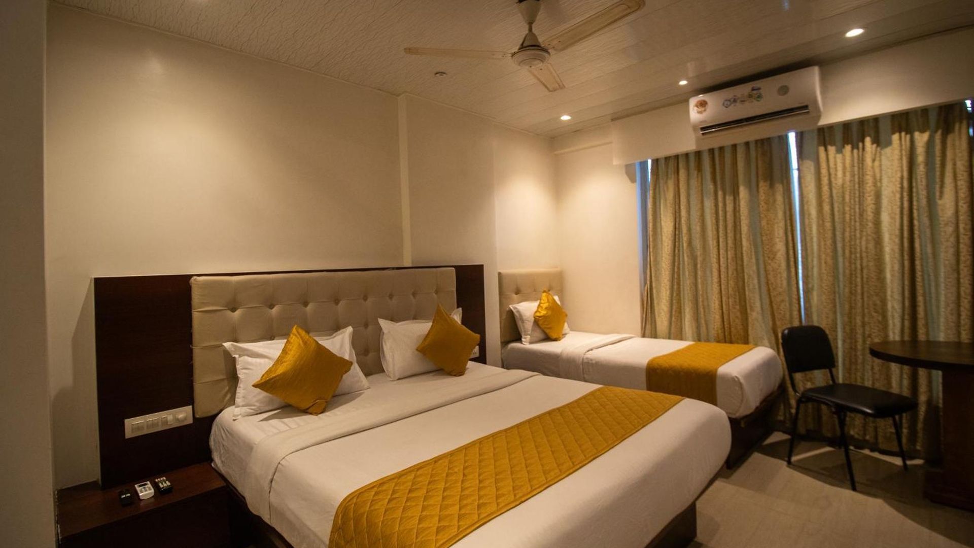 Malad Opposite Malad Railway Station Hotel Mumbai