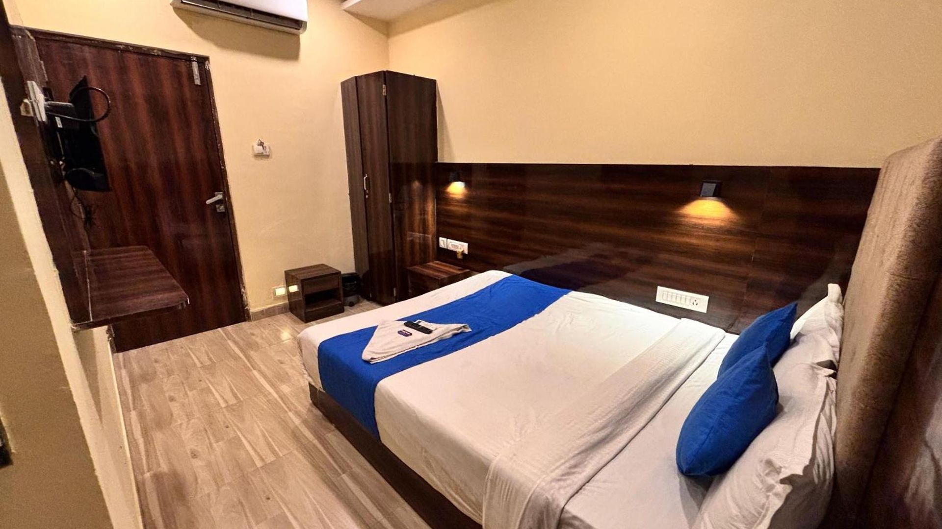 Signature 3* Mumbai