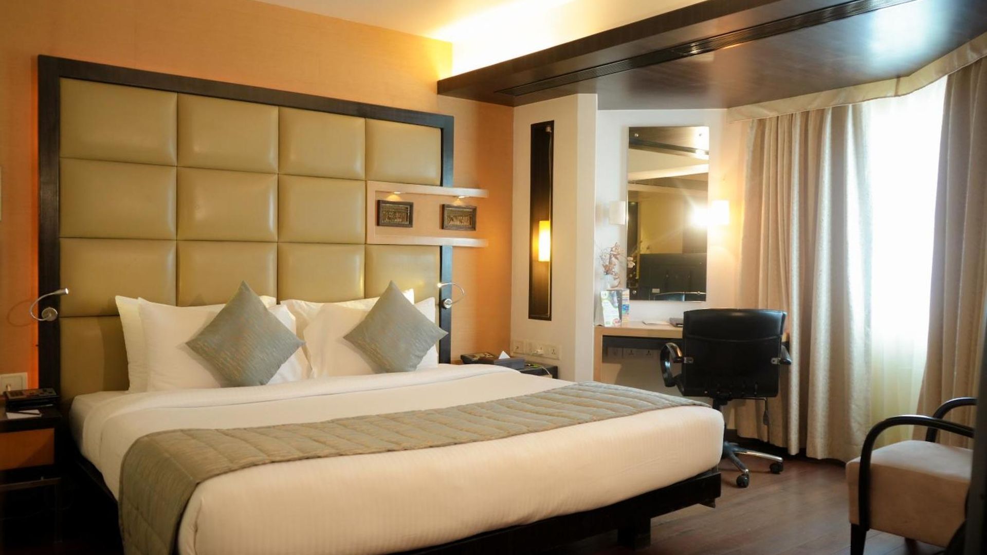 Hotel Ramee Guestline Juhu 4*