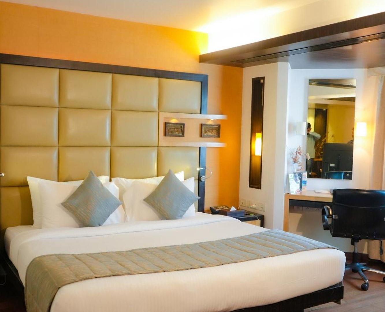 Ramee Guestline Juhu Hotel