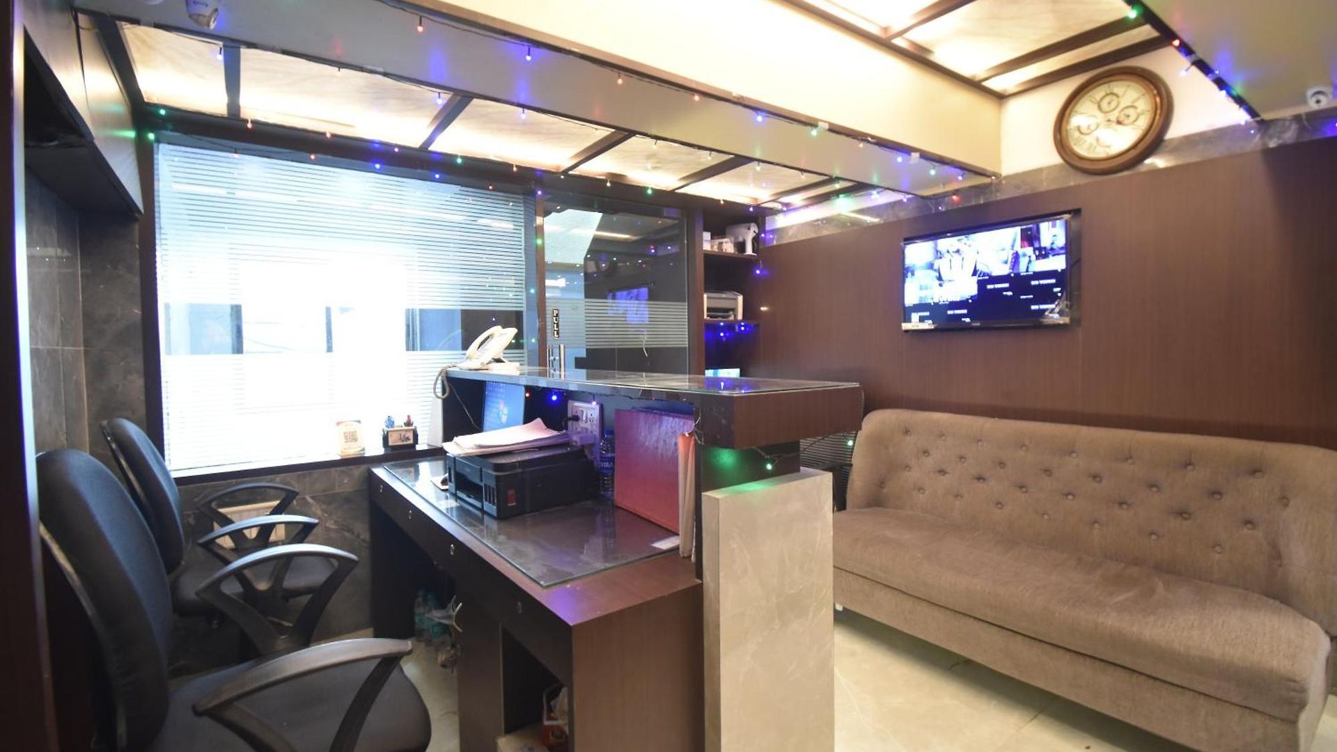 Hotel Arma Court - Near Us Embassy, Bkc Mumbai
