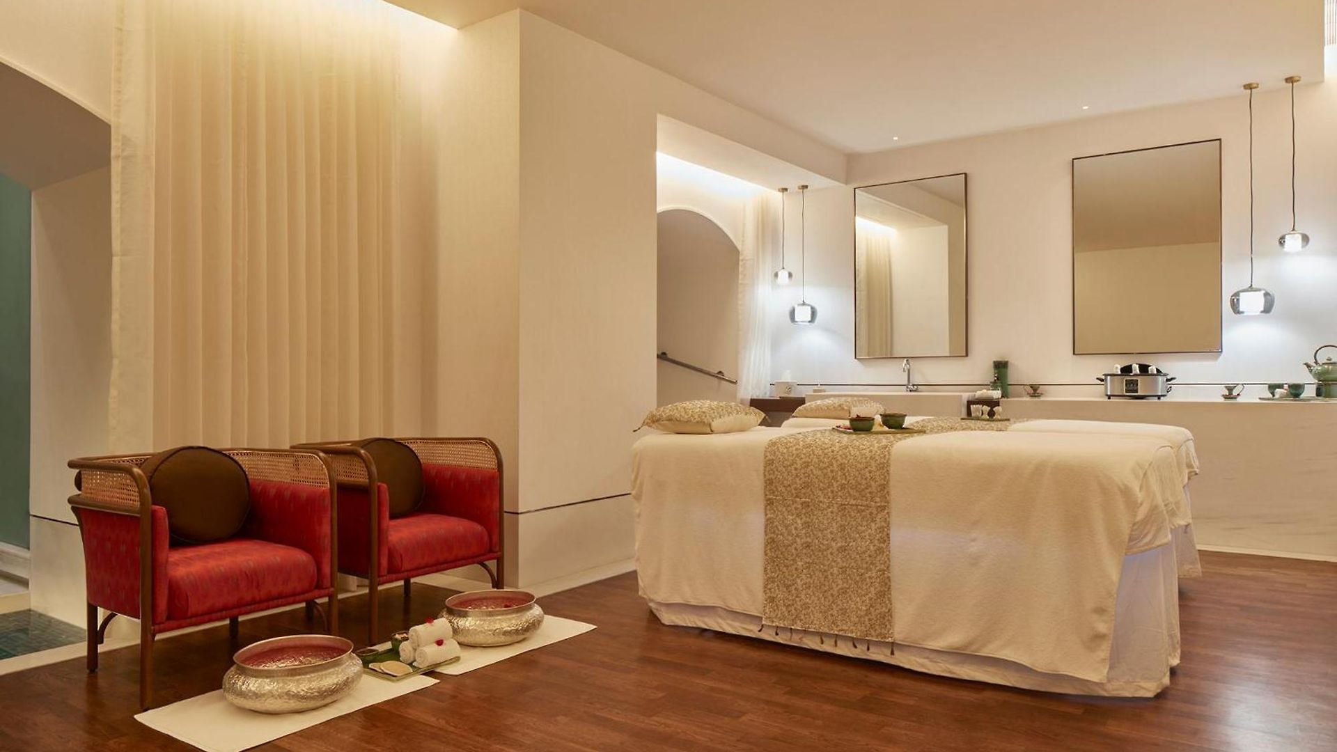 Taj Mahal Tower, Hotel 5*