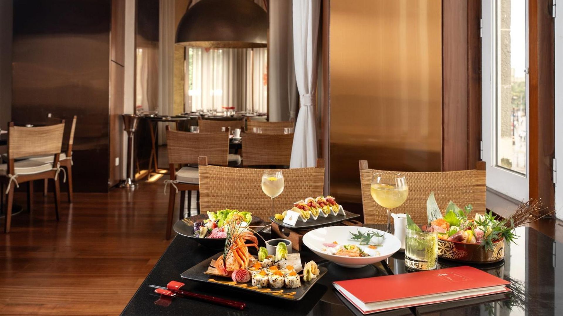 Taj Mahal Tower, Hotel 5*