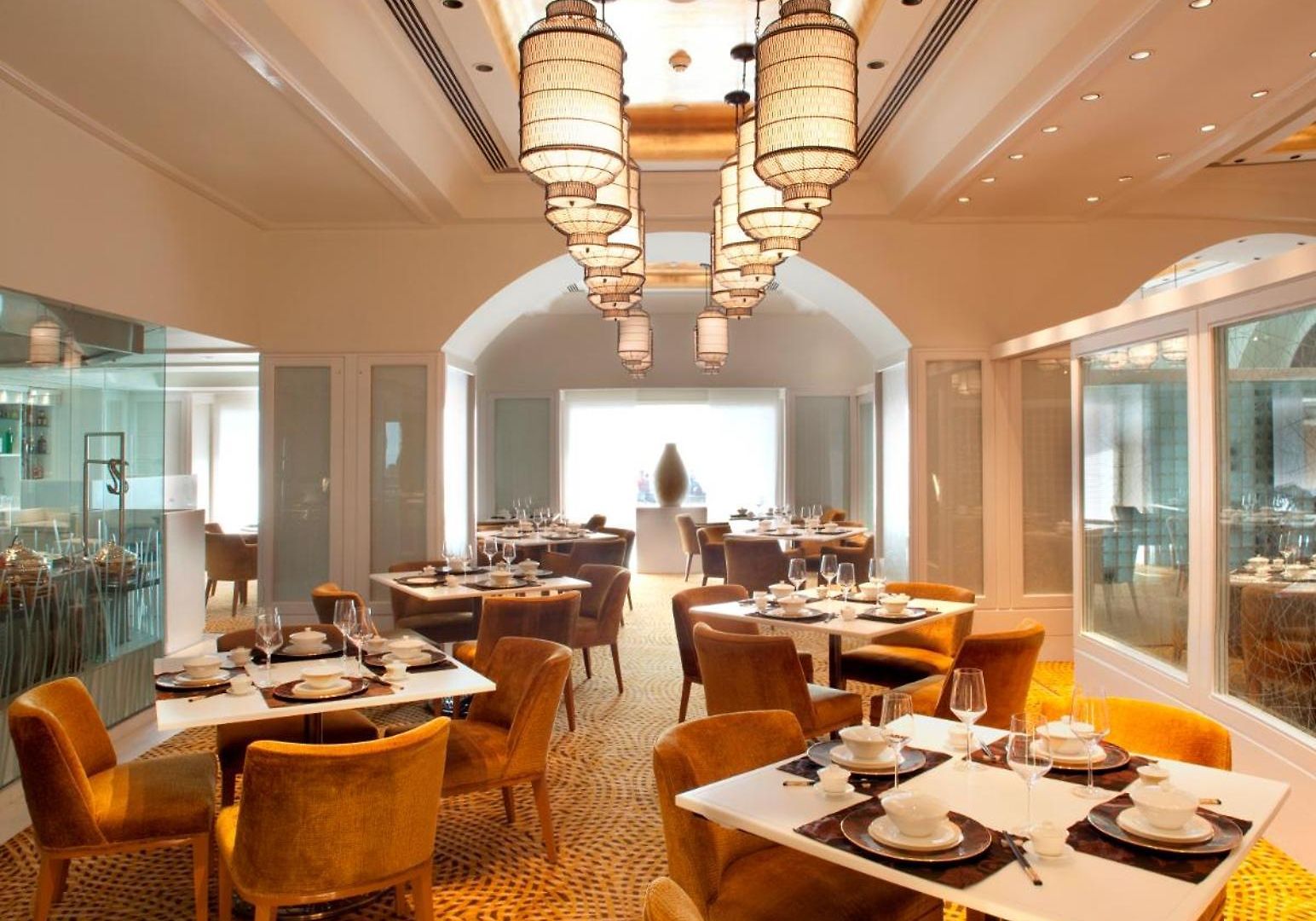 Taj Mahal Tower, Hotel