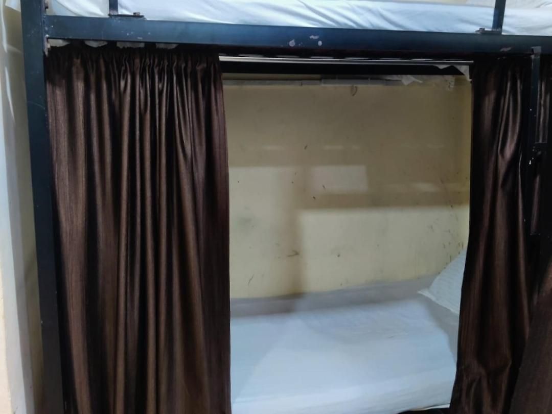 Super Ac Deluxe Hostel *